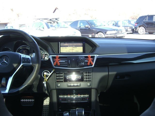 MERCEDES-BENZ E 63 CGI AMG 7G-Tronic, Benzin, Occasion / Gebraucht, Automatik - 7