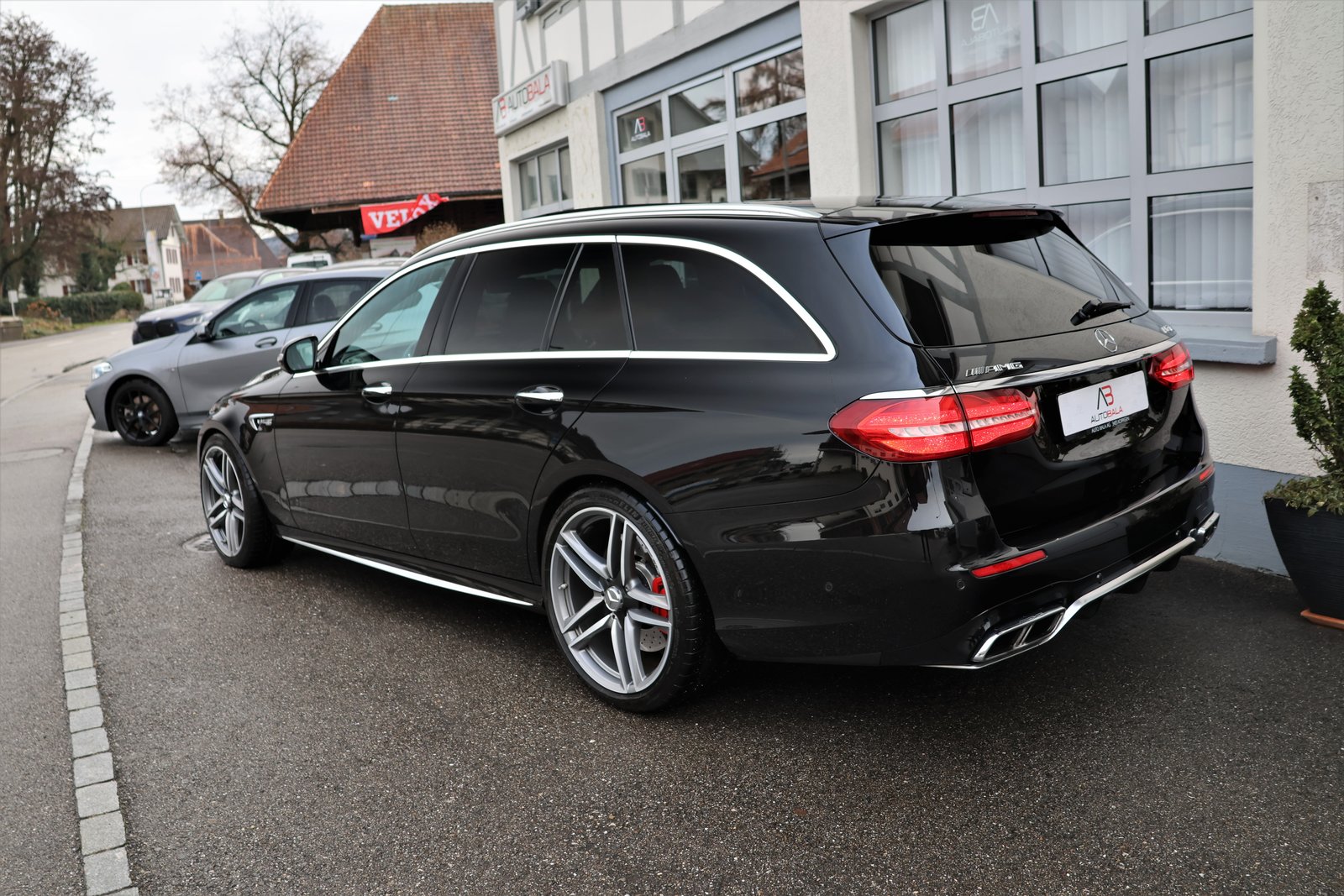 MERCEDES-BENZ E 63 AMG S 4 Matic 9G-Tronic, Petrol, Second hand / Used, Automatic - 5