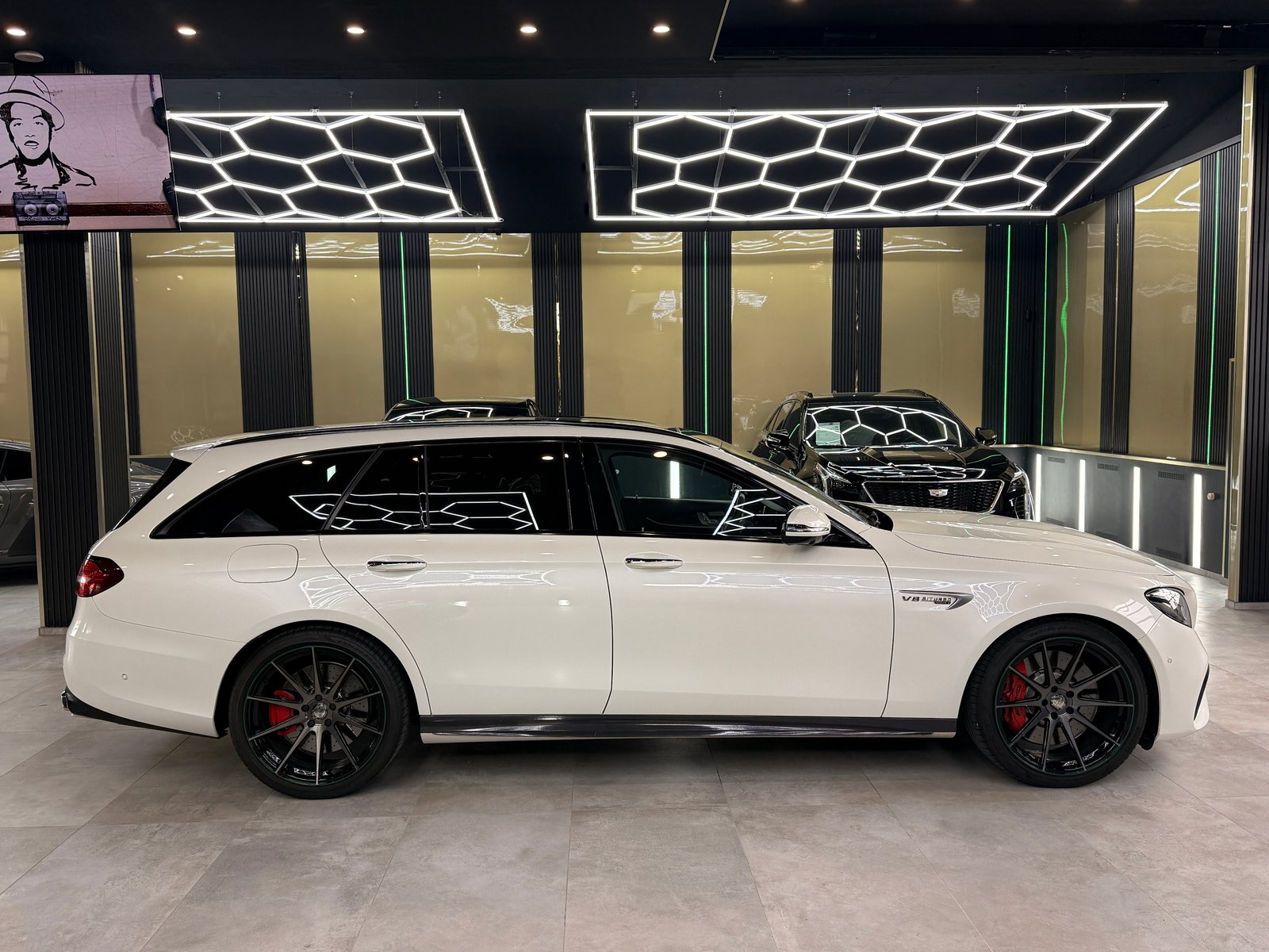MERCEDES-BENZ E 63 AMG S 4 Matic 9G-Tronic, Essence, Occasion / Utilisé, Automatique - 4