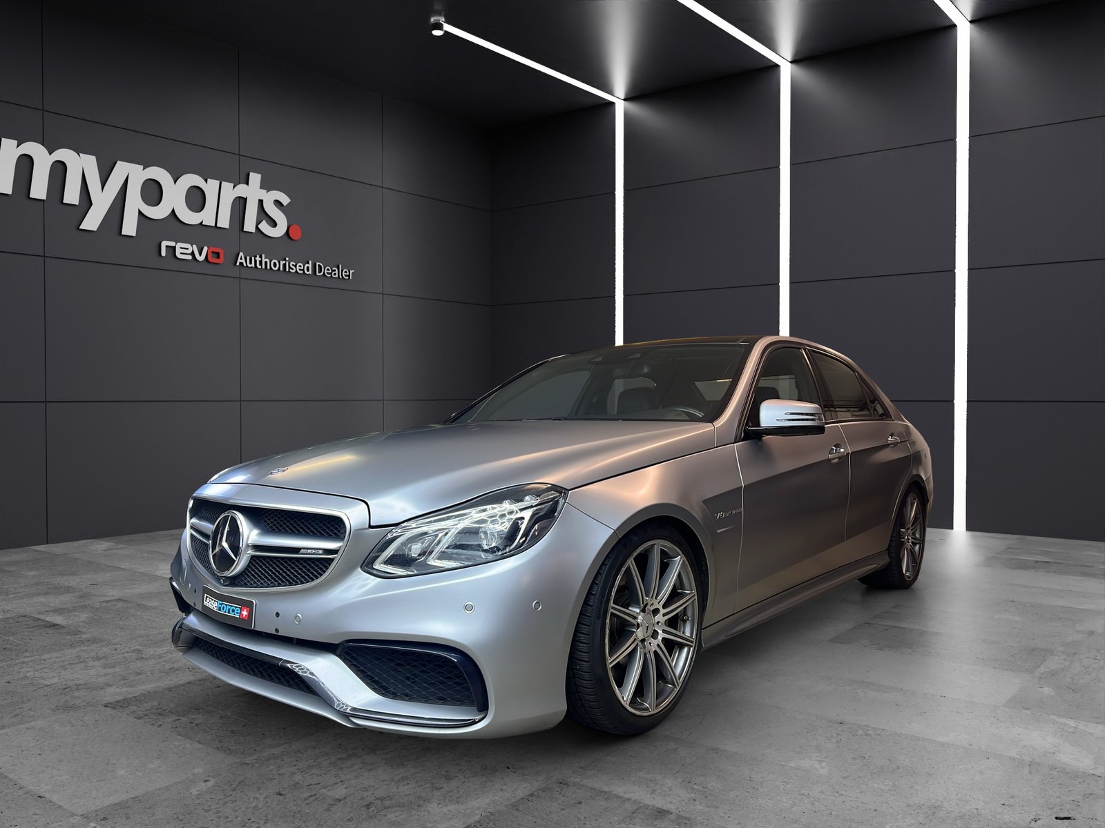MERCEDES-BENZ E 63 AMG 4Matic Speedshift Frozen Grey Matt mit 750PS & 1000