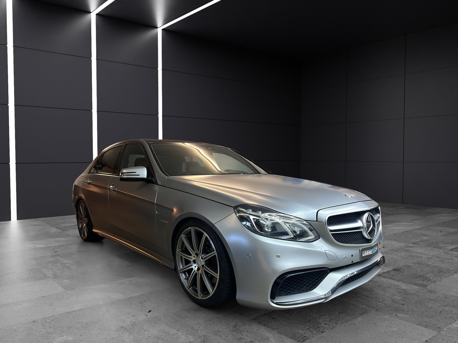 MERCEDES-BENZ E 63 AMG 4Matic Speedshift Frozen Grey Matt mit 750PS & 1000, Benzina, Occasioni / Usate, Automatico - 3