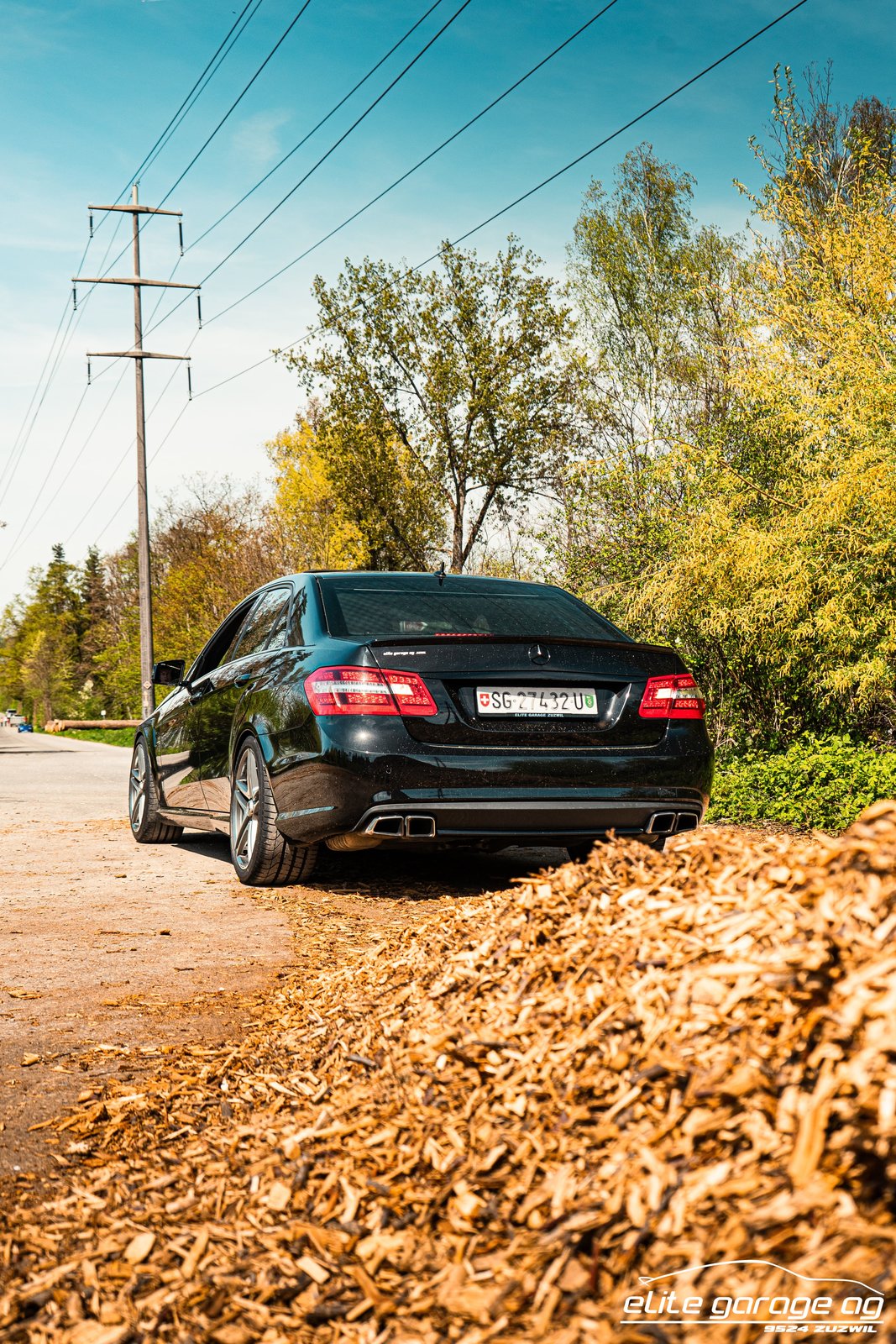 MERCEDES-BENZ E 63 AMG Speedshift MCT ALL BLACK LIEBHABERFAHRZEUG, Benzin, Occasion / Gebraucht, Automatik - 4