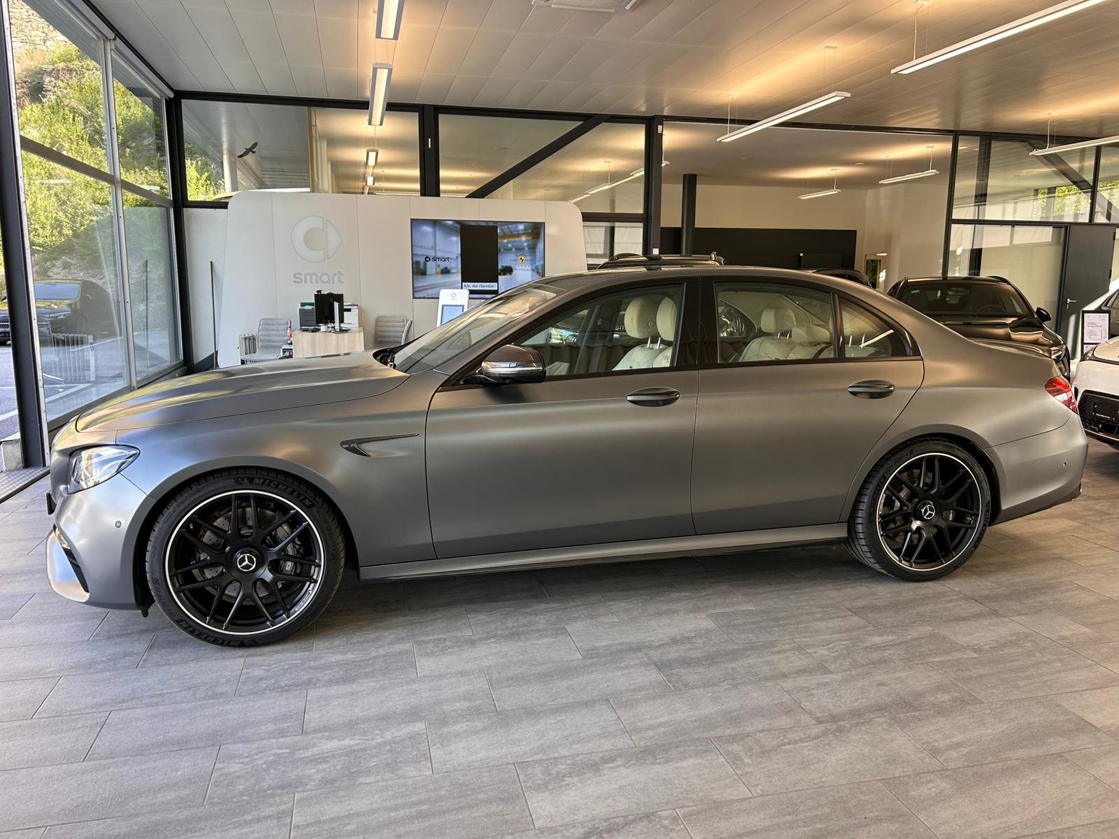 MERCEDES-BENZ E 63 AMG 4Matic, Essence, Occasion / Utilisé, Automatique - 2