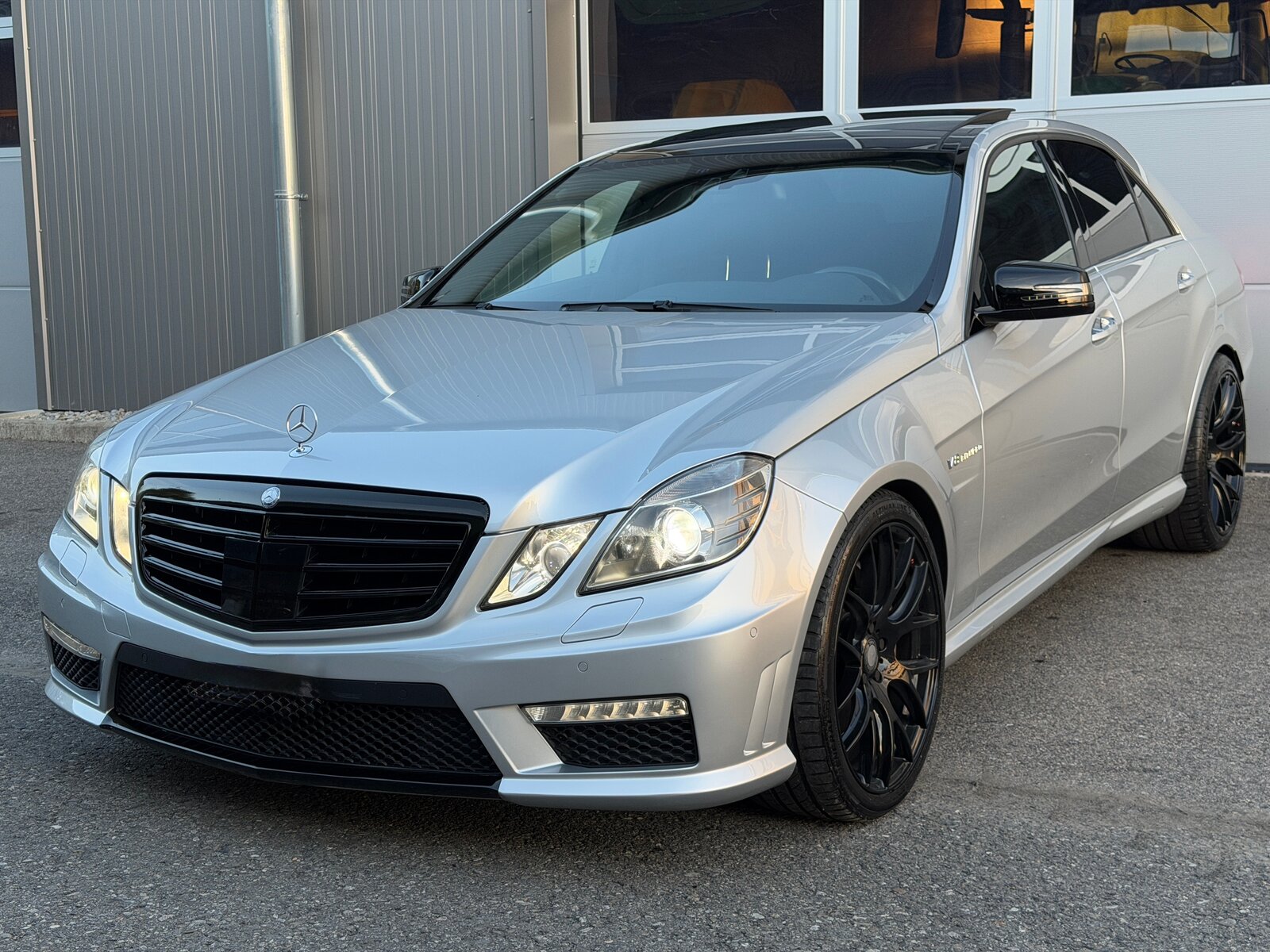 MERCEDES-BENZ E 63 CGI AMG 7G-Tronic