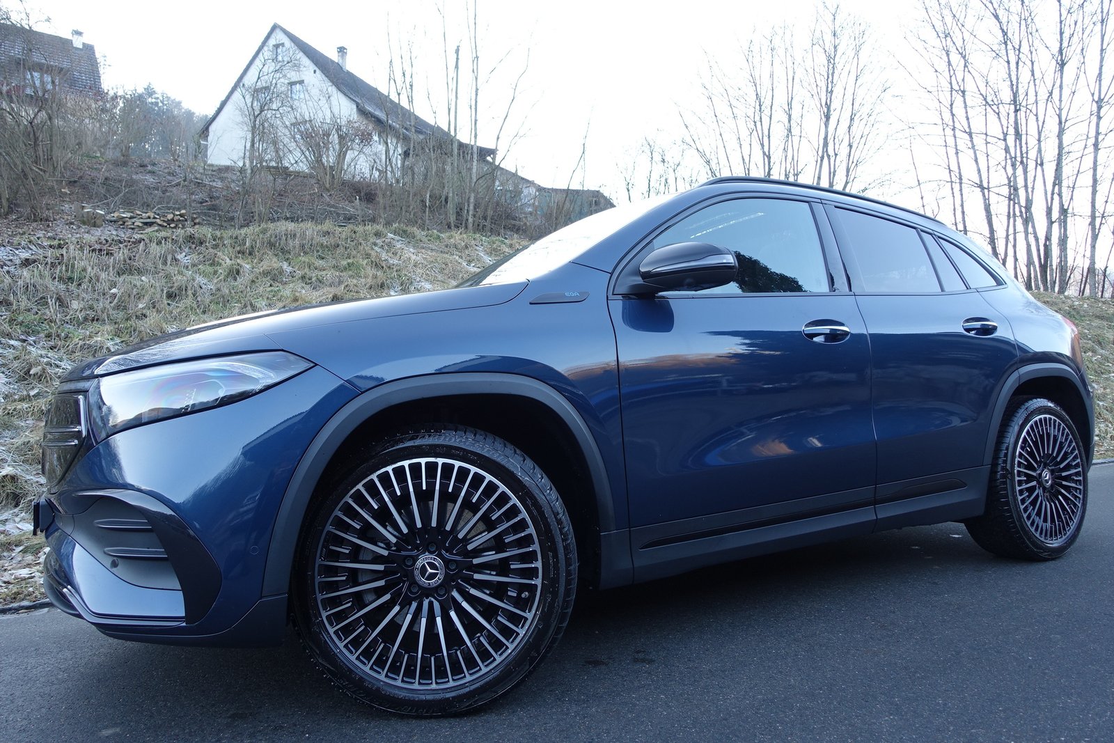 MERCEDES-BENZ EQA 250 AMG Line