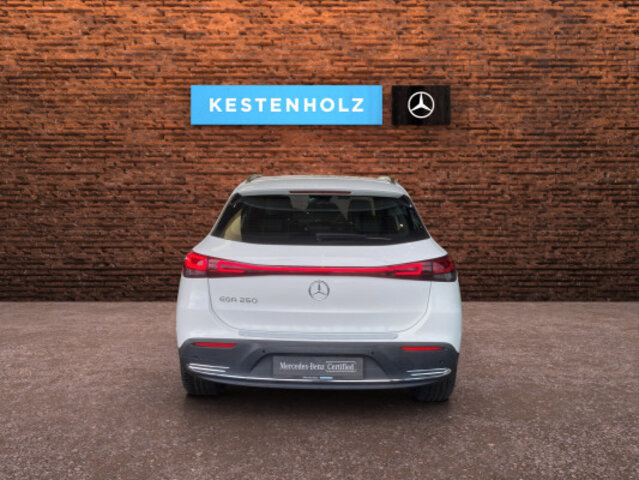 MERCEDES-BENZ EQA 250, Occasion / Gebraucht, Automatik - 6