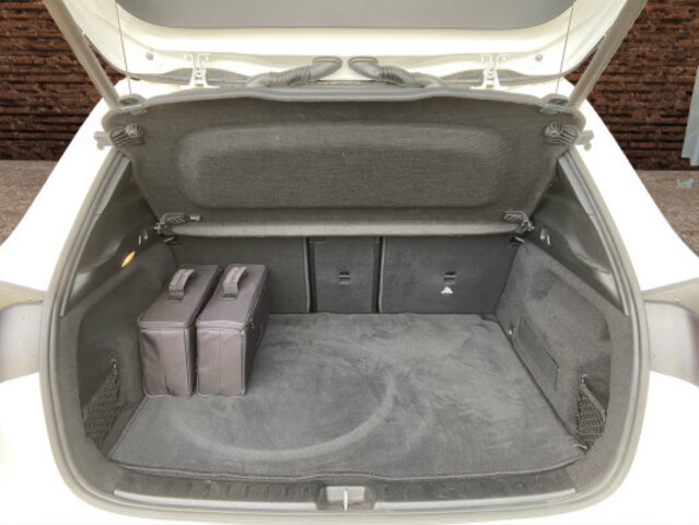 MERCEDES-BENZ EQA 250, Occasion / Gebraucht, Automatik - 7