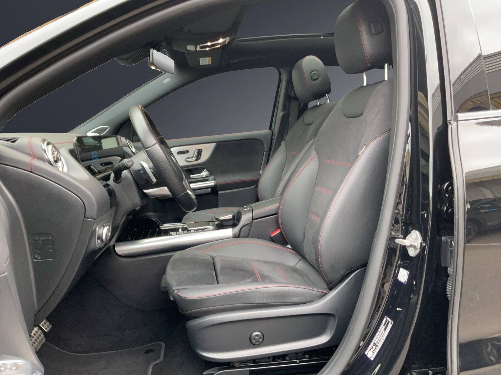 MERCEDES-BENZ EQA 250 AMG Line AMG Line, Elektro, Vorführwagen, Automatik - 7