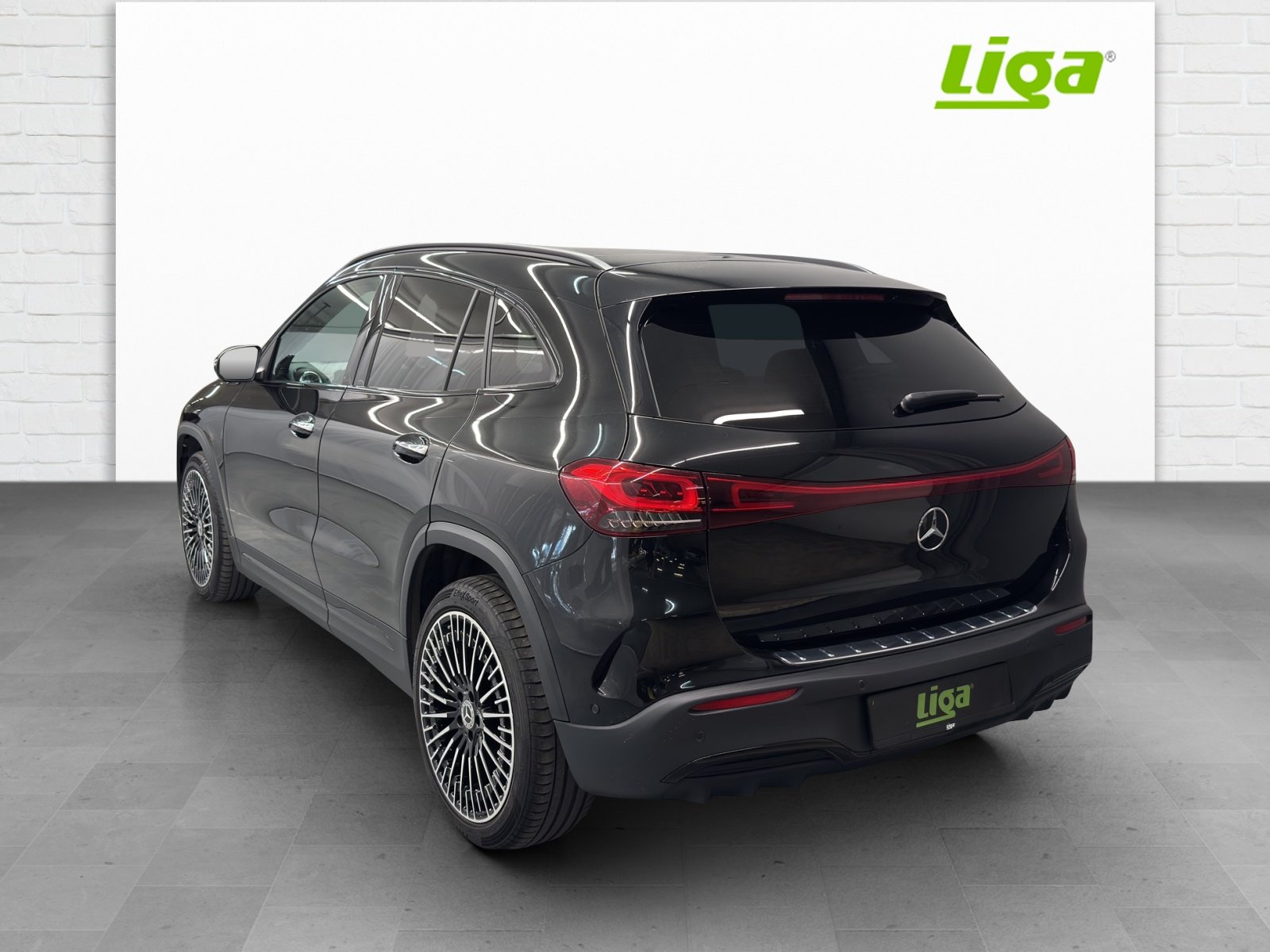 MERCEDES-BENZ EQA 350 AMG Line 4matic, Elettrica, Occasioni / Usate, Automatico - 4