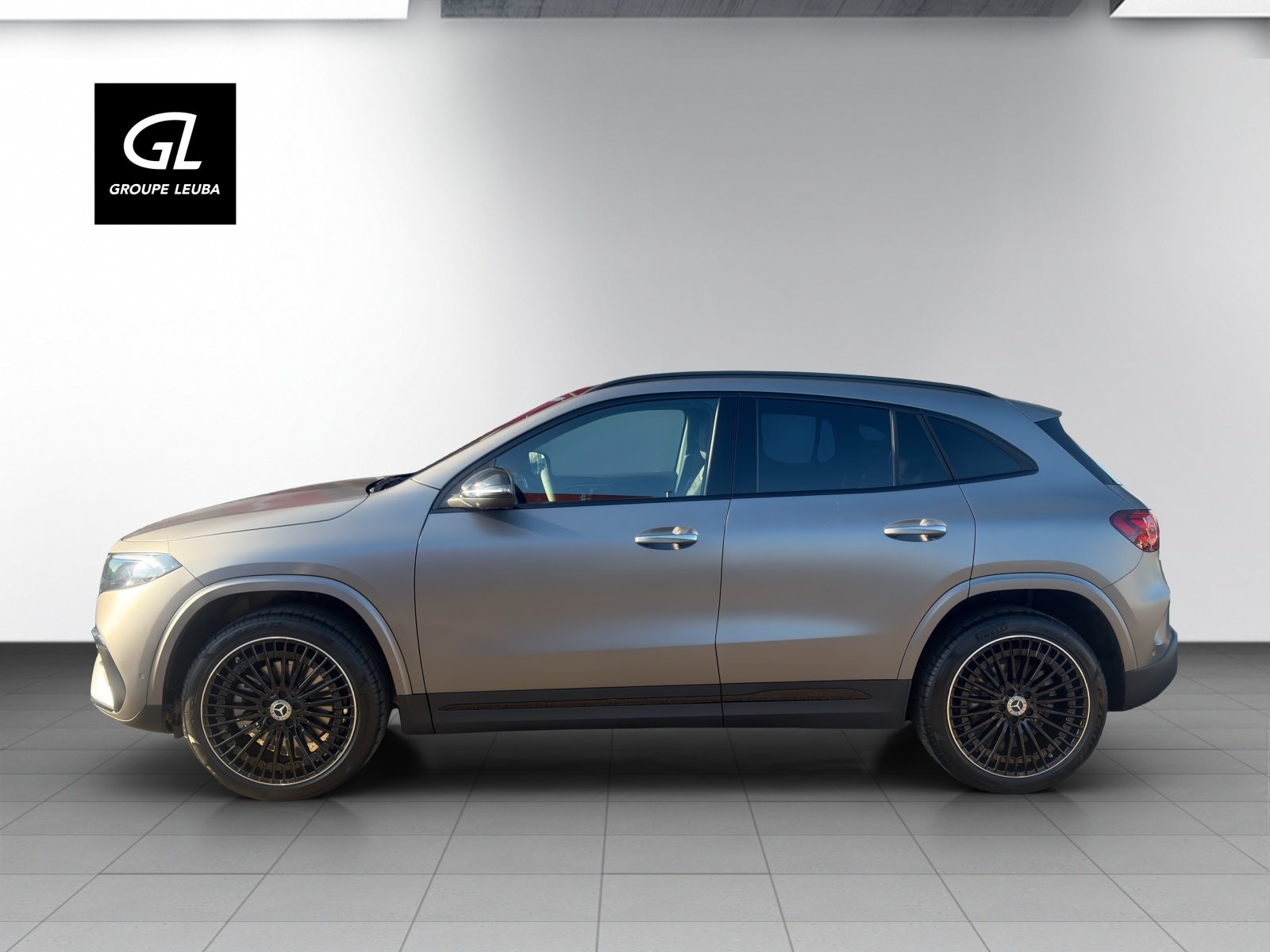 MERCEDES-BENZ EQA 300 66,5kWh 4Matic Excellence, Électrique, Voiture nouvelle, Automatique - 3
