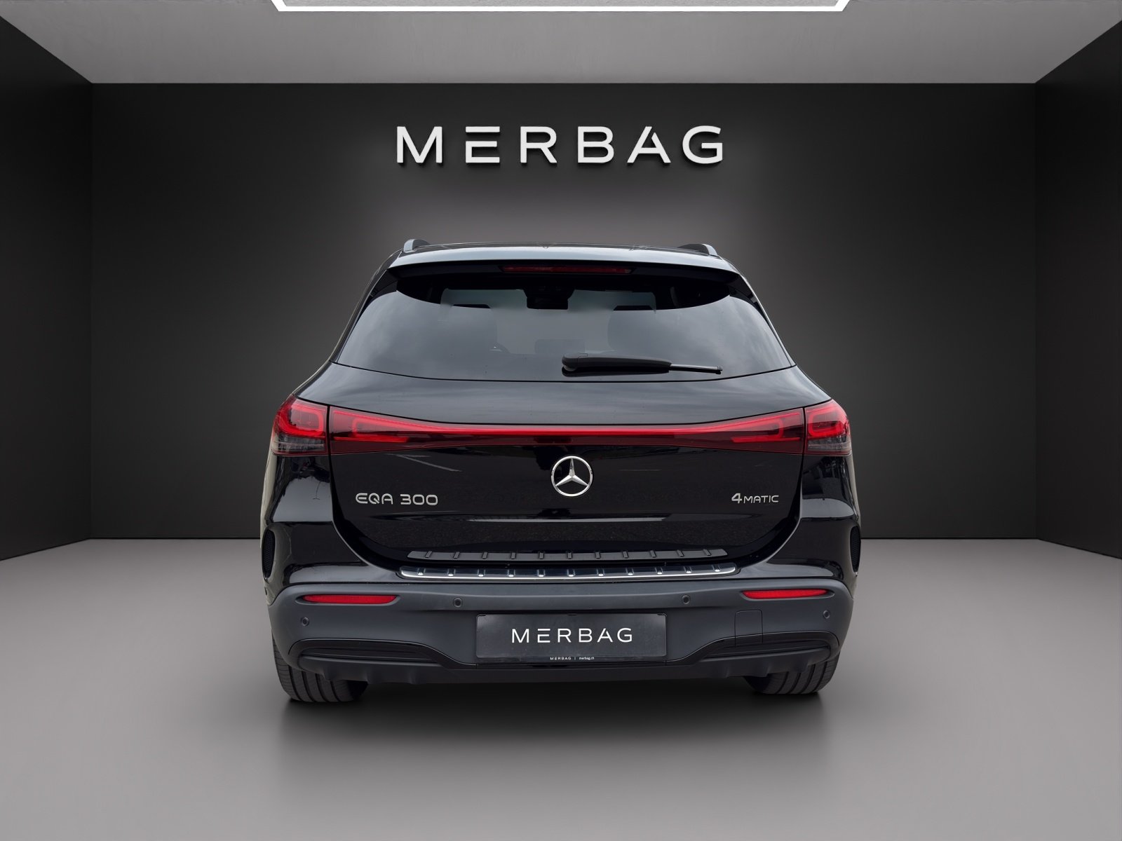 MERCEDES-BENZ EQA 300 AMG Line 4Matic, Électrique, Occasion / Utilisé, Automatique - 4