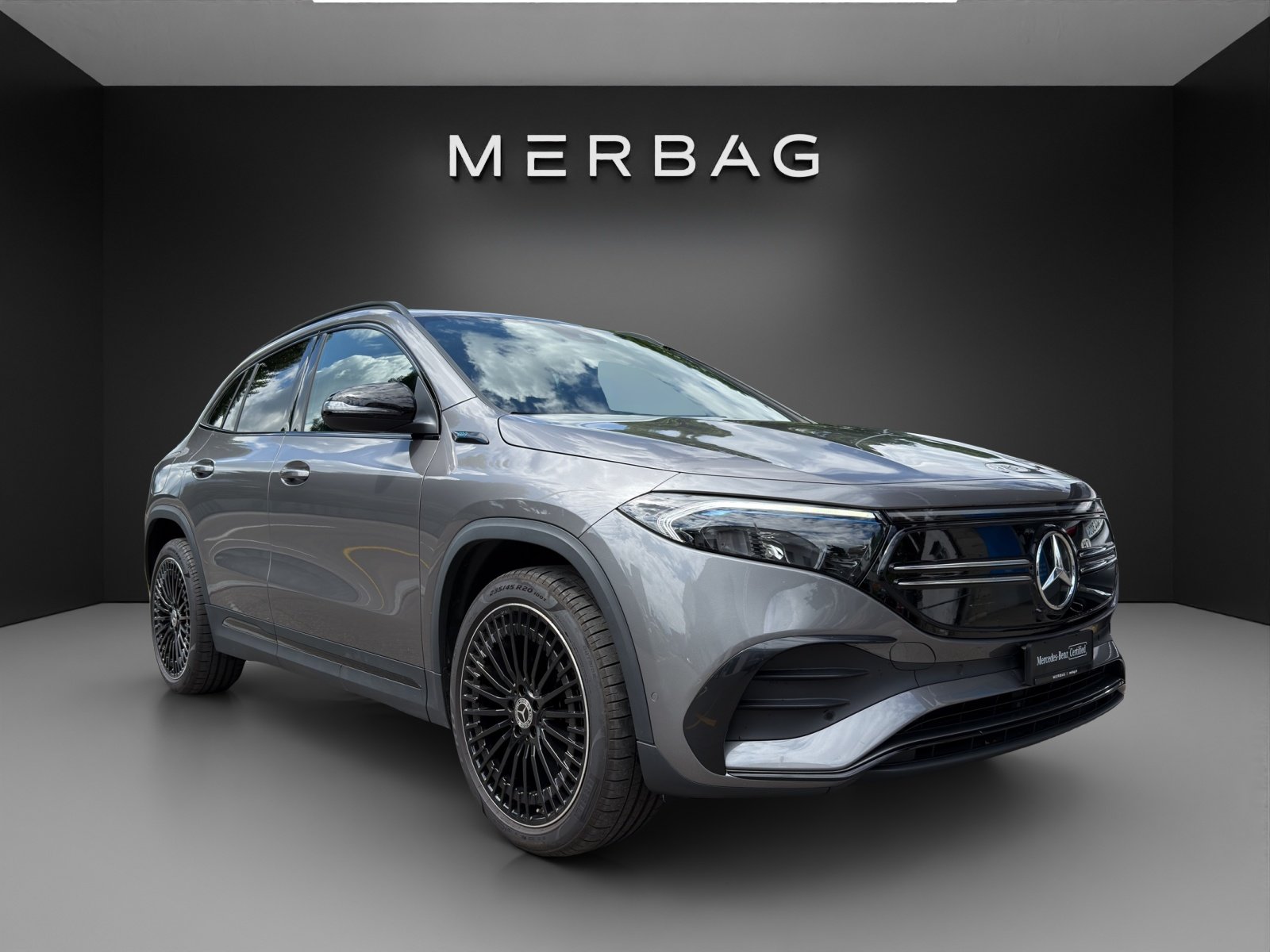 MERCEDES-BENZ EQA 300 AMG Line 4Matic
