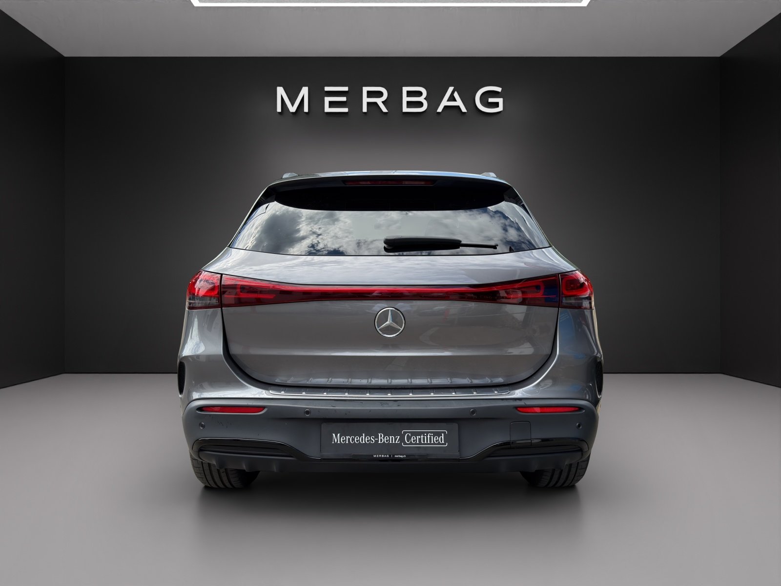 MERCEDES-BENZ EQA 300 AMG Line 4Matic, Électrique, Occasion / Utilisé, Automatique - 4