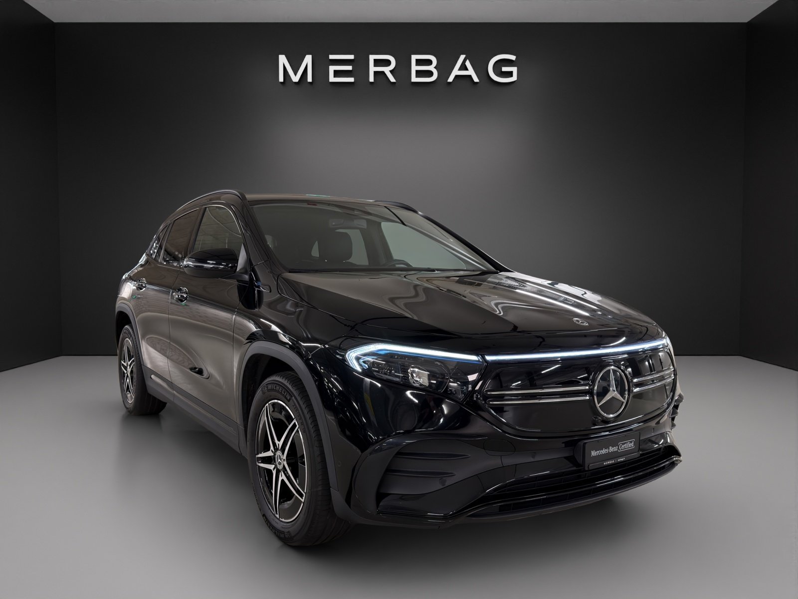 MERCEDES-BENZ EQA 300 AMG Line 4Matic