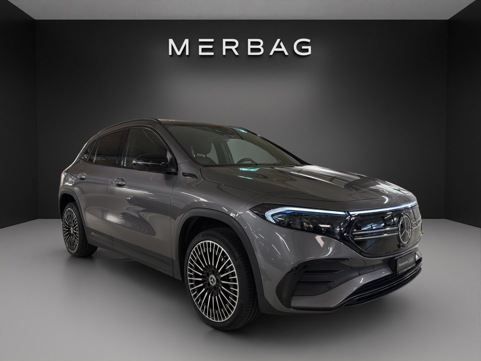 MERCEDES-BENZ EQA 300 AMG Line 4Matic
