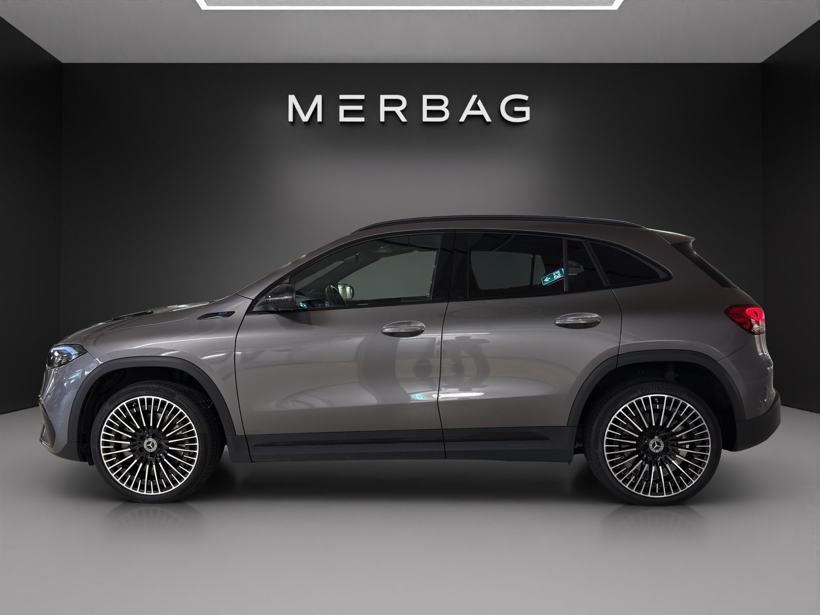 MERCEDES-BENZ EQA 300 AMG Line 4Matic, Électrique, Occasion / Utilisé, Automatique - 4