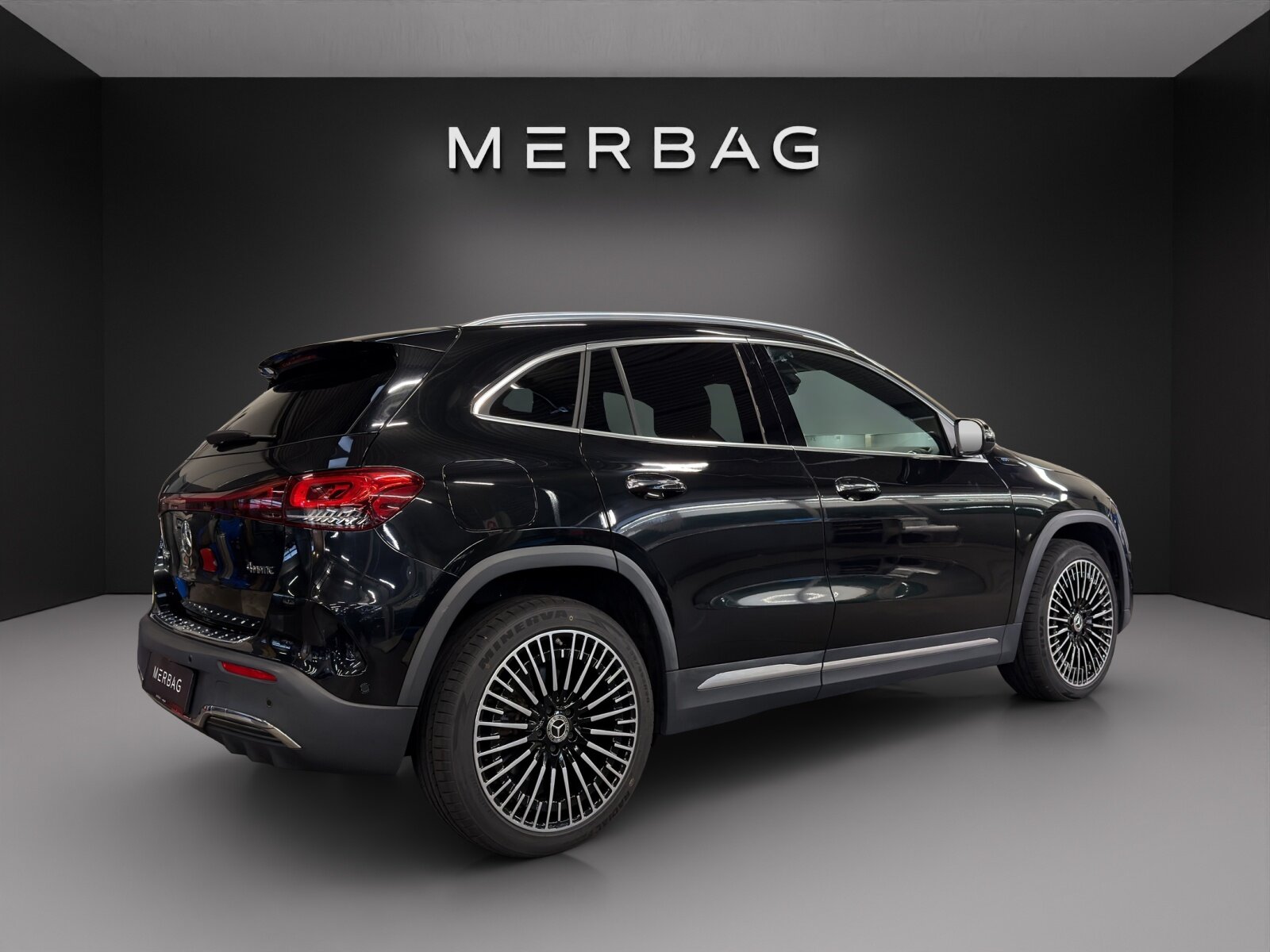 MERCEDES-BENZ EQA 300 4Matic, Elektro, Occasion / Gebraucht, Automatik - 4