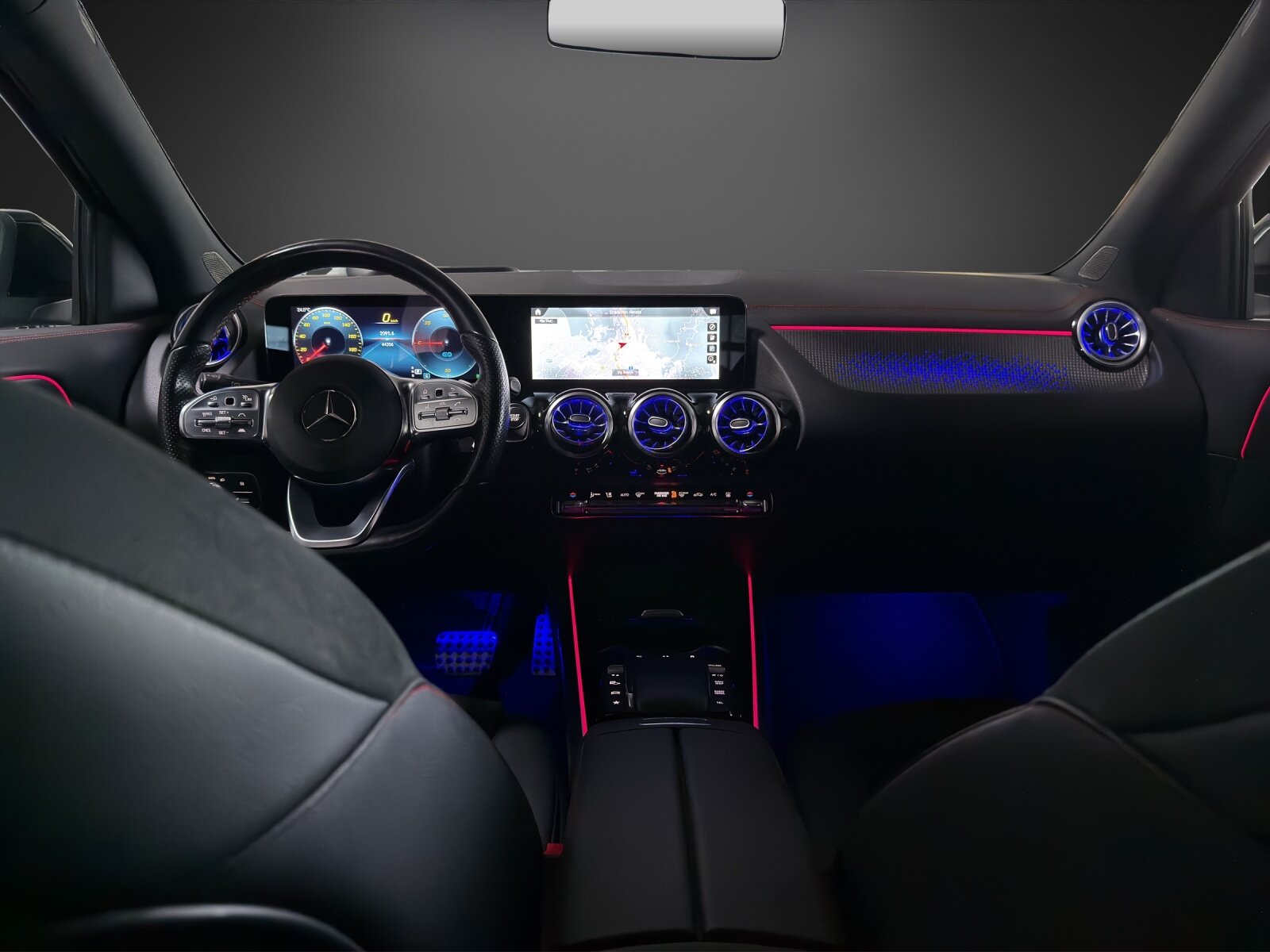 MERCEDES-BENZ EQA 300 4Matic, Elektro, Occasion / Gebraucht, Automatik - 7