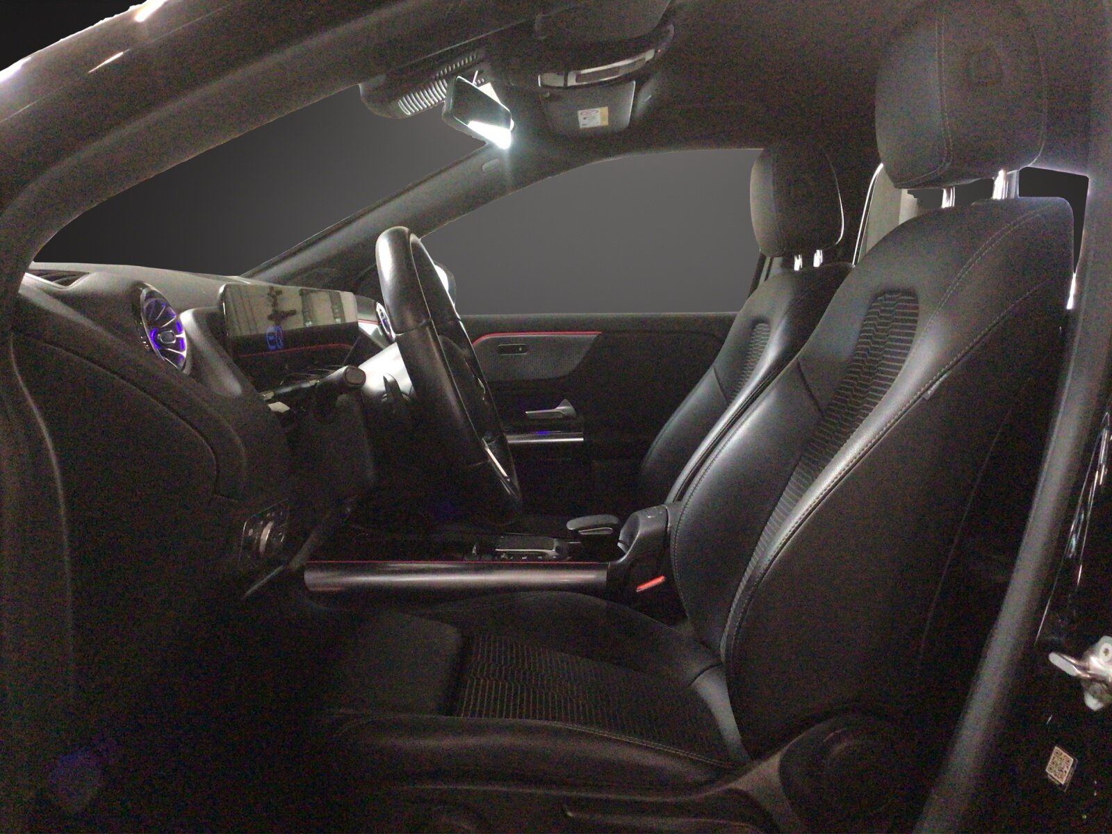 MERCEDES-BENZ EQA 300 4Matic, Elektro, Occasion / Gebraucht, Automatik - 5