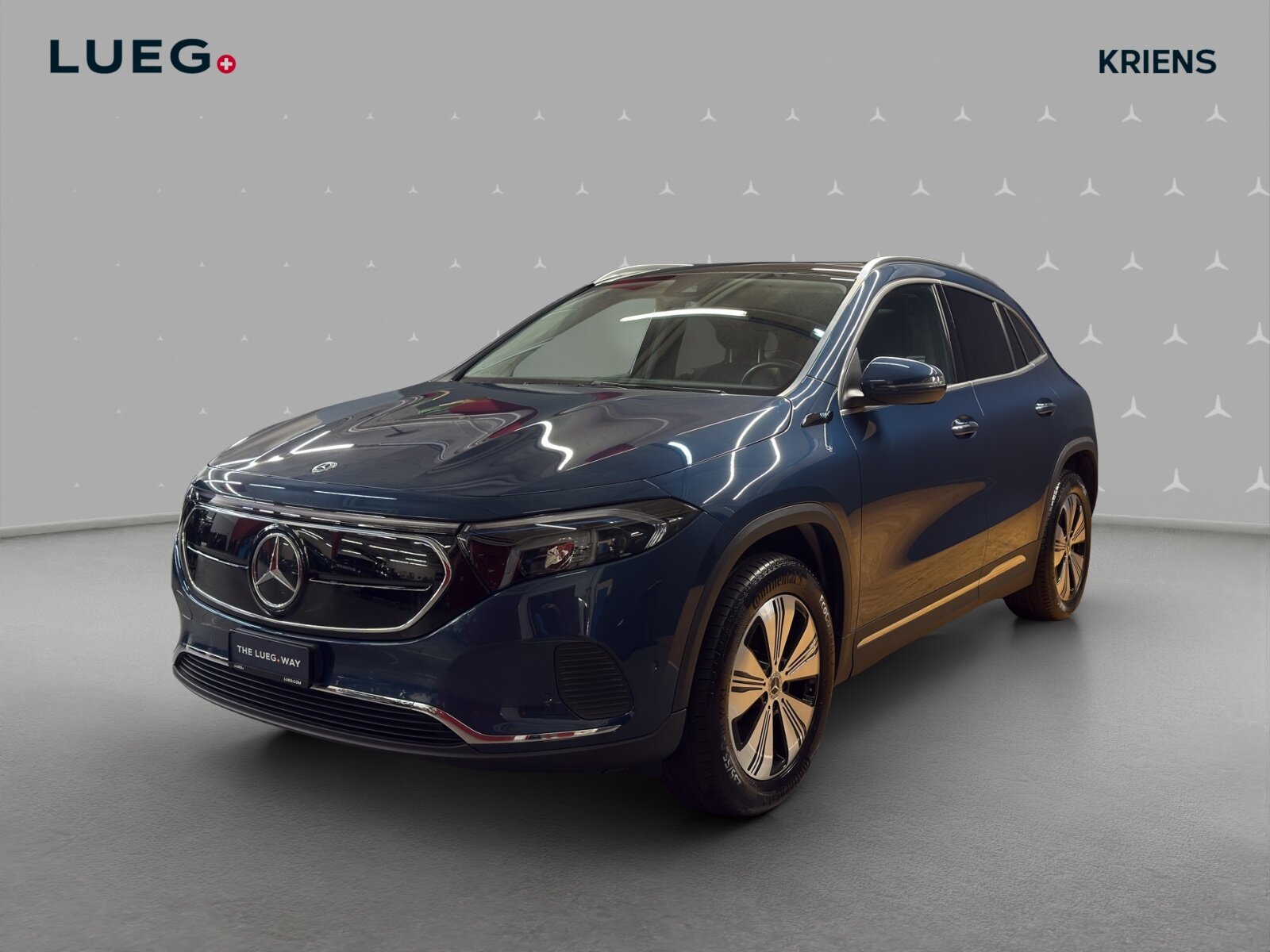 MERCEDES-BENZ EQA 300 4M - Progressive / Rückfahrkamera / Panorama-Dach