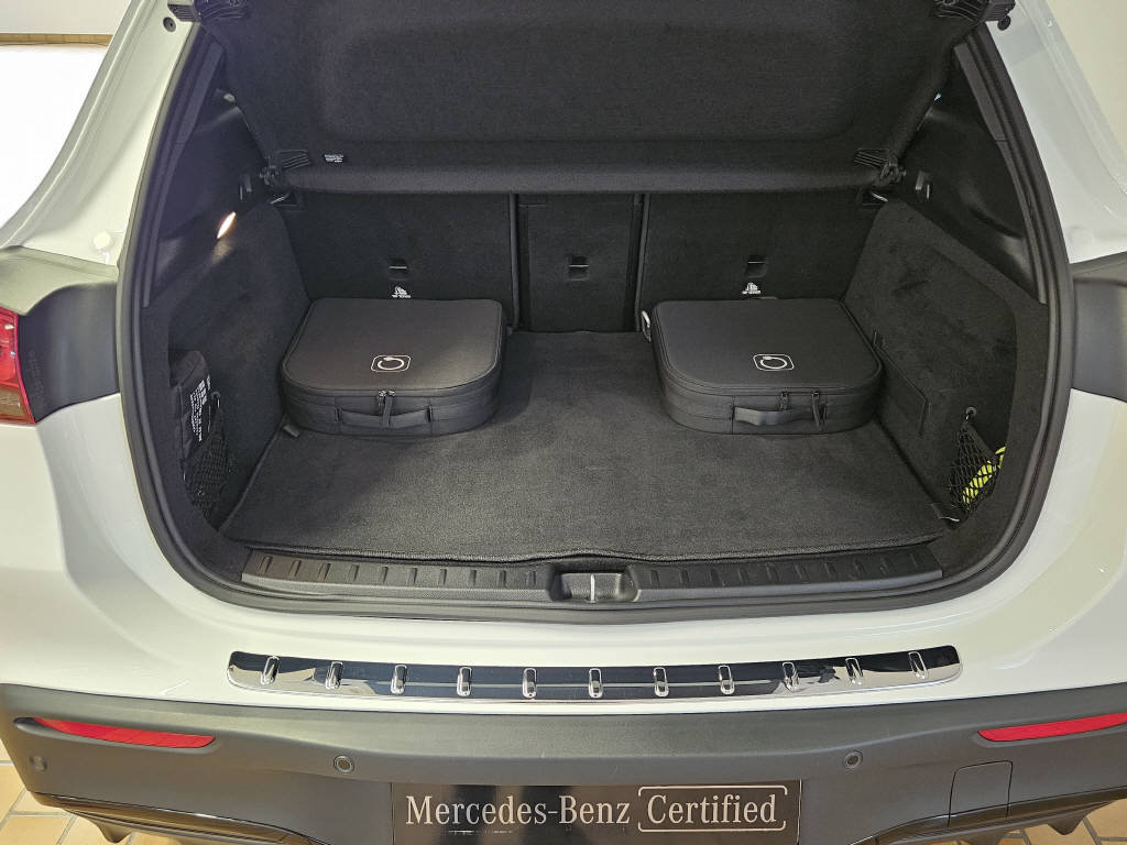 MERCEDES-BENZ EQA 300 4Matic Swiss Star, Elektro, Occasion / Gebraucht, Automatik - 4