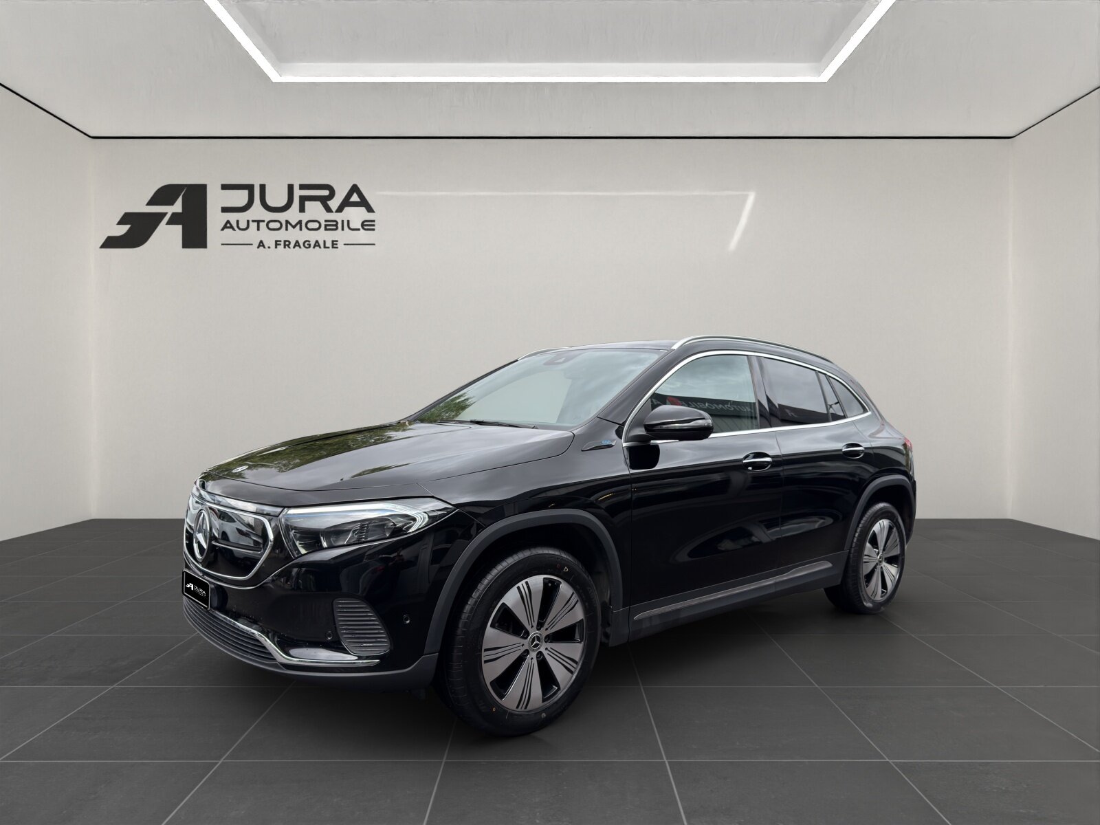 MERCEDES-BENZ EQA 300 4matic Premium, Elektro, Occasion / Gebraucht, Automatik - 2