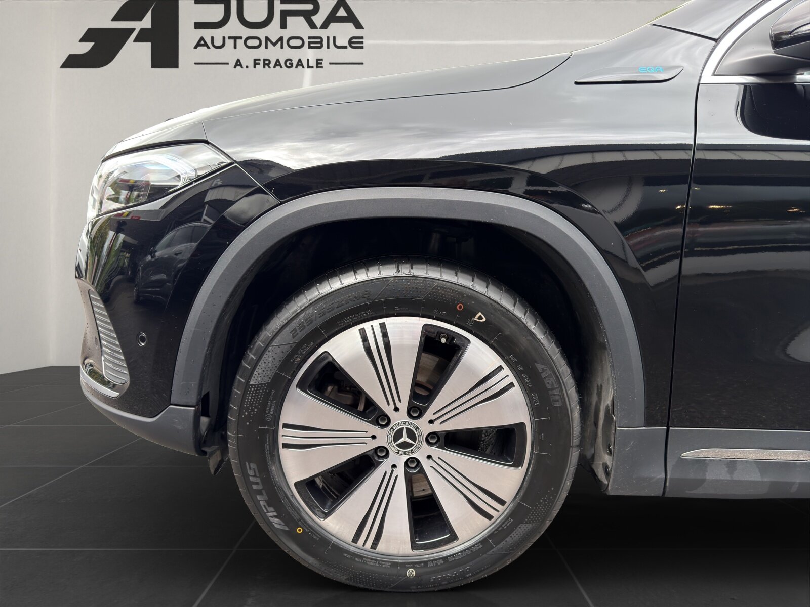 MERCEDES-BENZ EQA 300 4matic Premium, Elektro, Occasion / Gebraucht, Automatik - 7