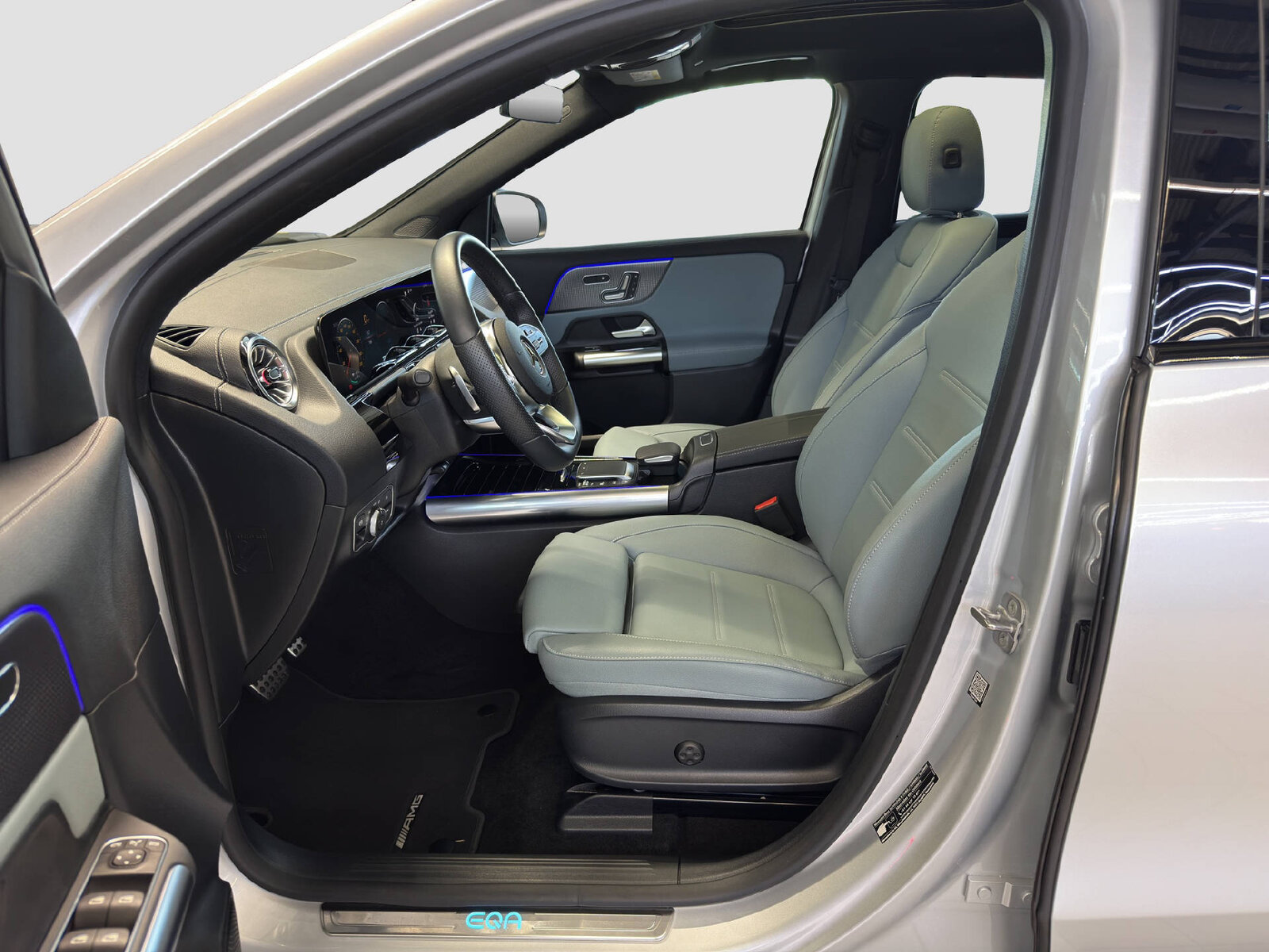 MERCEDES-BENZ EQA 300 Swiss Star AMG Line 4MATIC, Elettrica, Occasioni / Usate, Automatico - 7