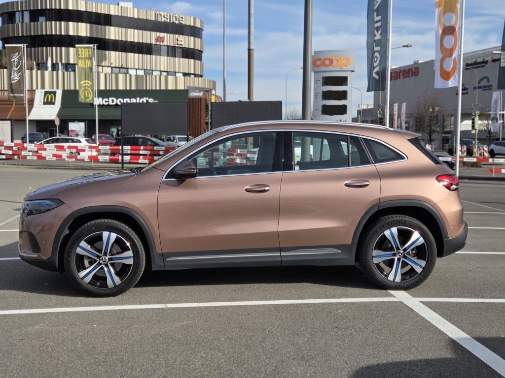 MERCEDES-BENZ EQA 300 4M, Électrique, Occasion / Utilisé, Automatique - 4