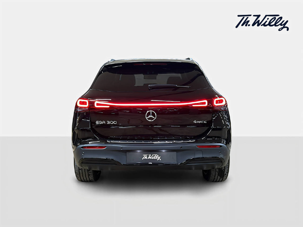 MERCEDES-BENZ EQA 300 Swiss Star AMG Line 4matic, Elettrica, Occasioni / Usate, Automatico - 4
