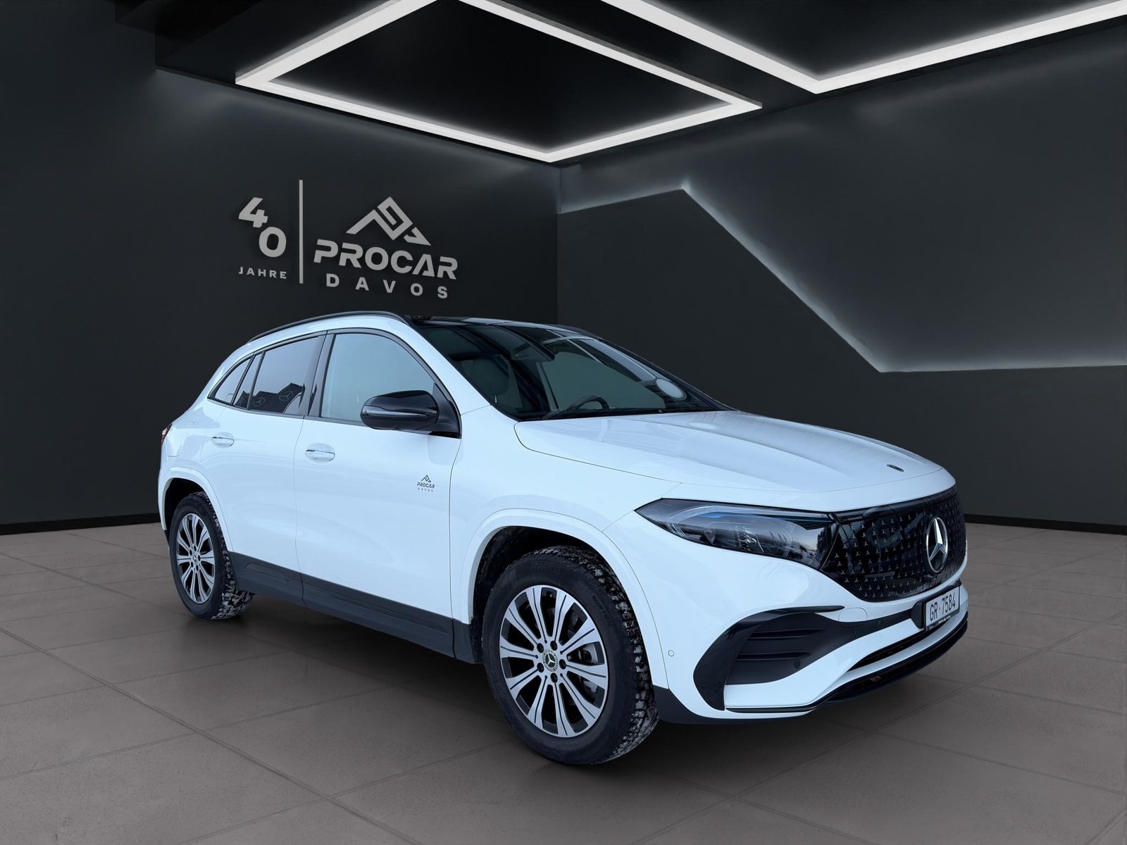 MERCEDES-BENZ EQA 350 Swiss Star AMG Line 4matic