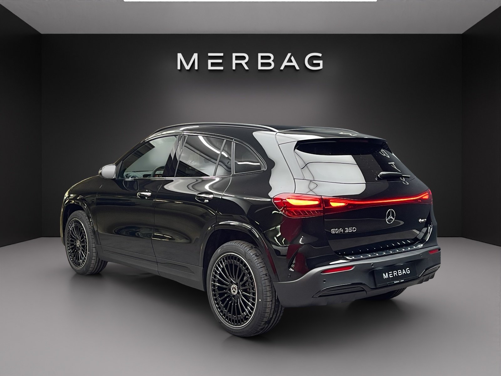 MERCEDES-BENZ EQA 300 4MATIC Excellence Edition, Électrique, Voiture nouvelle, Automatique - 4