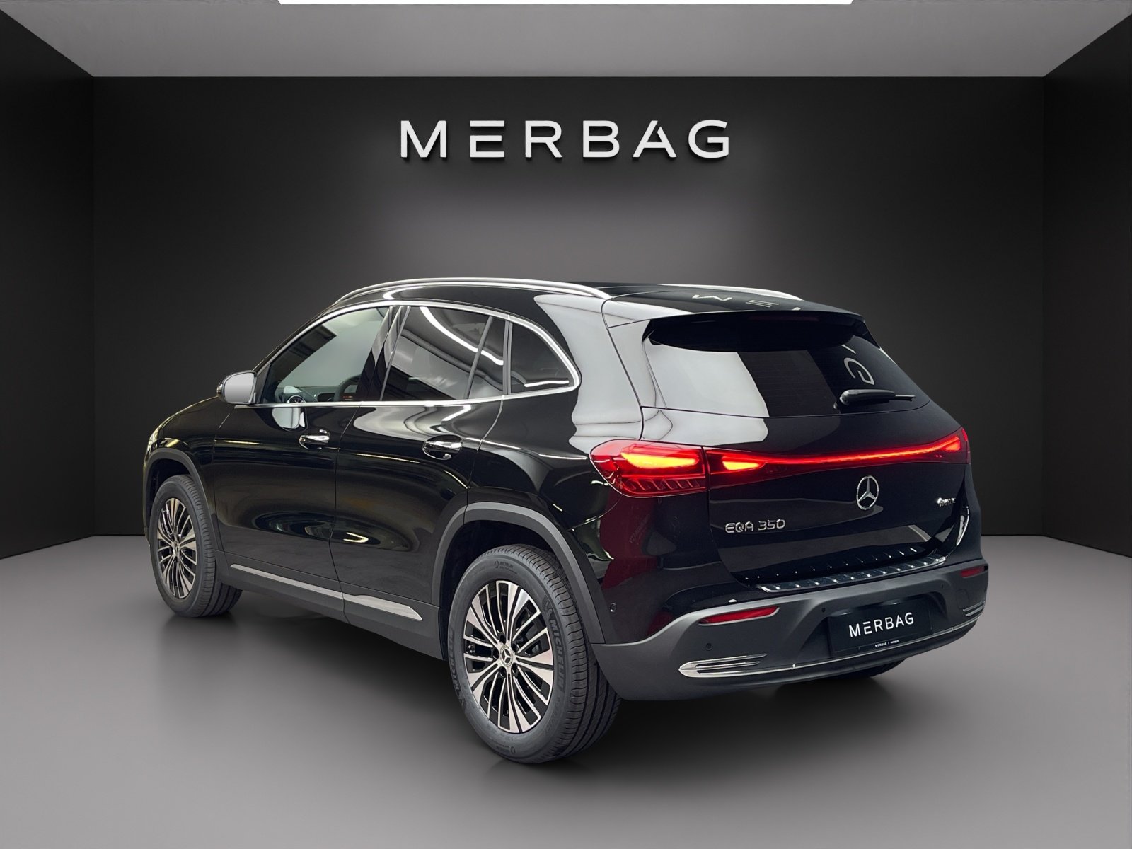 MERCEDES-BENZ EQA 350 4MATIC Excellence Edition, Elettrica, Auto nuove, Automatico - 4