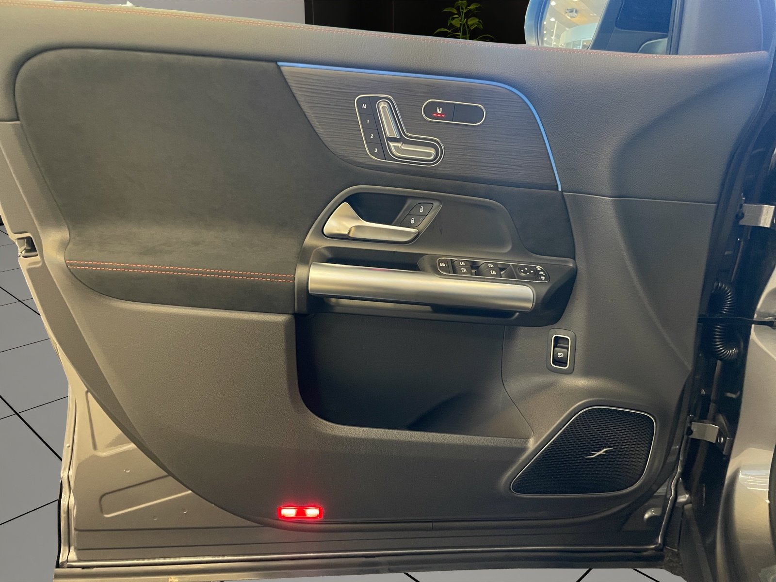 MERCEDES-BENZ EQA 350 66,5 kWh 4Matic Excellence, Électrique, Voiture nouvelle, Automatique - 6