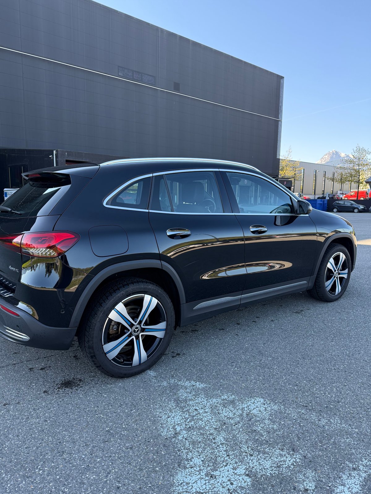 MERCEDES-BENZ EQA 350 4Matic, Électrique, Occasion / Utilisé, Automatique - 2