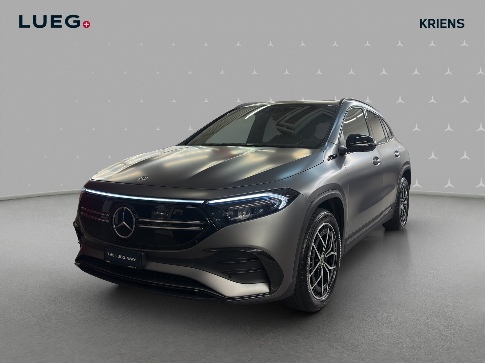 MERCEDES-BENZ EQA 350 4M - AMG / DISTRONIC / 360 Grad Kamera / Sitzklima