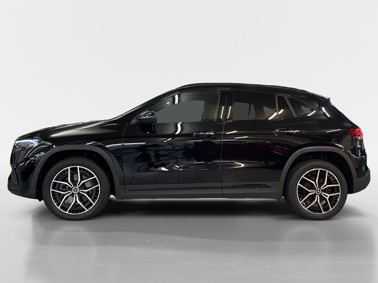 MERCEDES-BENZ EQA 350 AMG Line 4MATIC, Elettrica, Occasioni / Usate, Automatico - 4