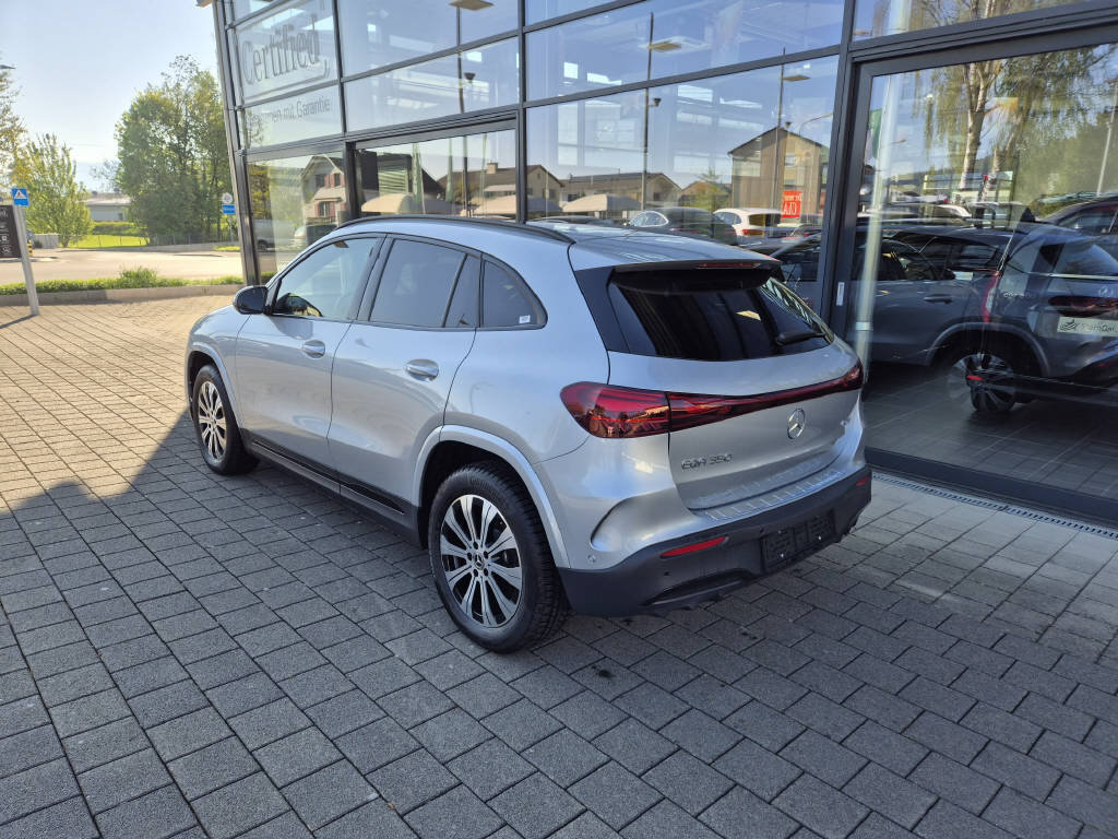 MERCEDES-BENZ EQA 350 4Matic AMG Line Excellence Edition, Elektro, Occasion / Gebraucht, Automatik - 3