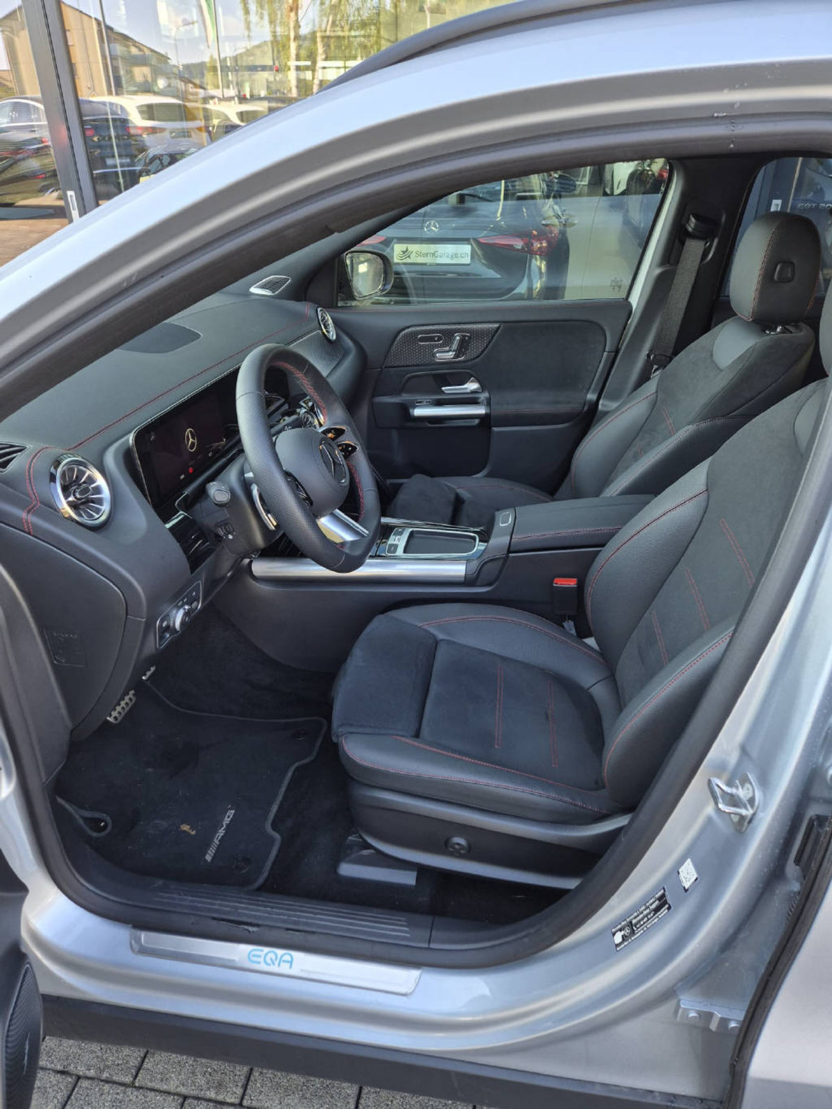 MERCEDES-BENZ EQA 350 4Matic AMG Line Excellence Edition, Elektro, Occasion / Gebraucht, Automatik - 4