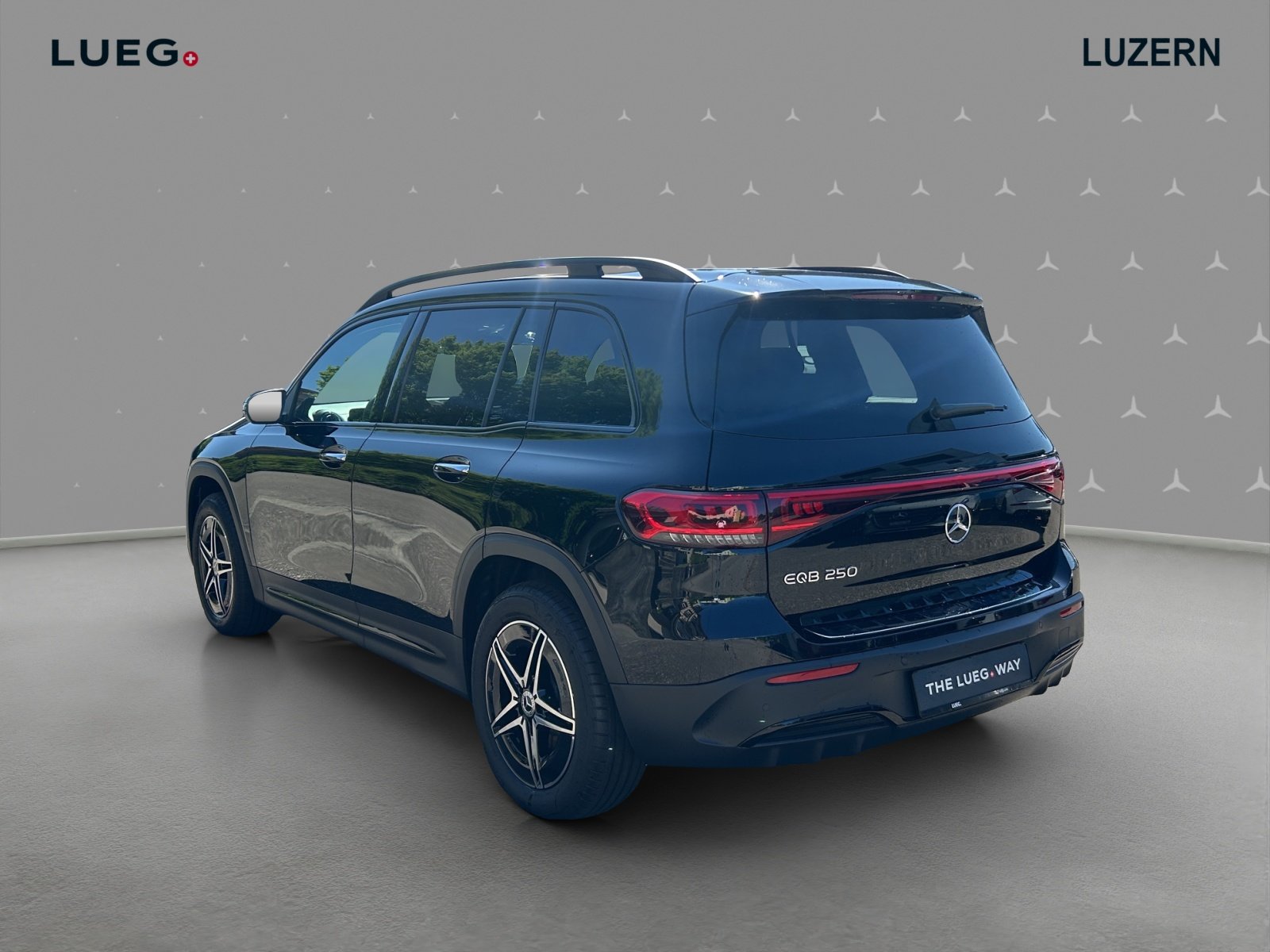 MERCEDES-BENZ EQB 250+ 70,5 kWh, Elektro, Vorführwagen, Automatik - 3