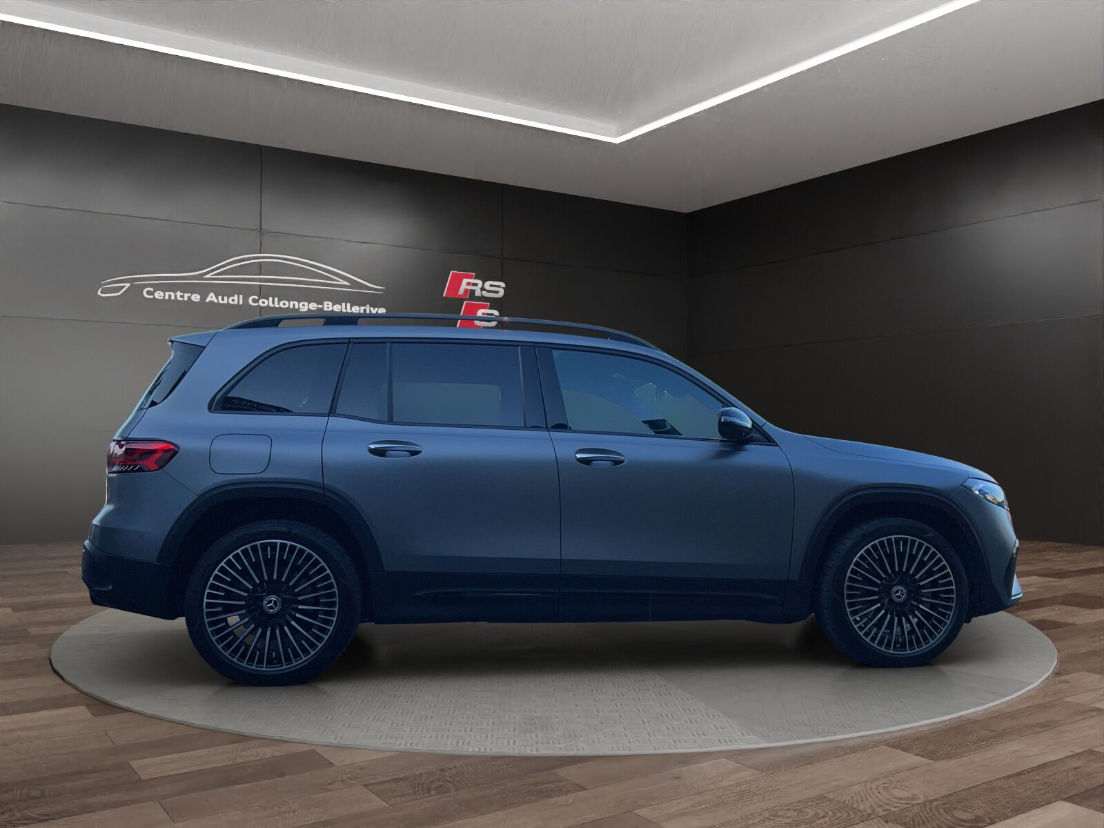 MERCEDES-BENZ EQB 300 4Matic AMG Line, Elektro, Occasion / Gebraucht, Automatik - 7