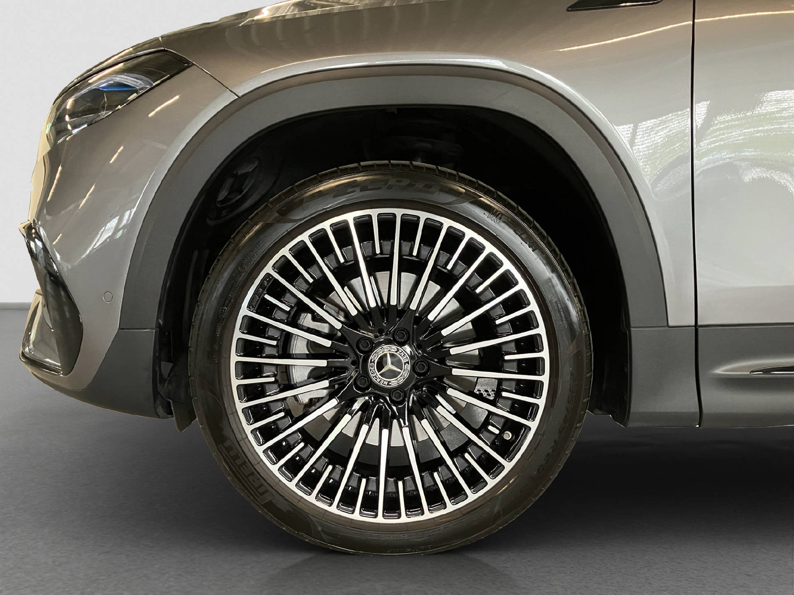 MERCEDES-BENZ EQB 300 AMG Line 4MATIC, Électrique, Occasion / Utilisé, Automatique - 7