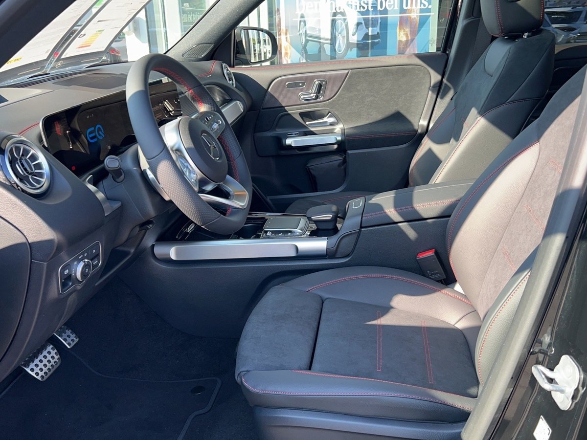 MERCEDES-BENZ EQB 300 AMG Line 4Matic, Electric, Ex-demonstrator, Automatic - 5