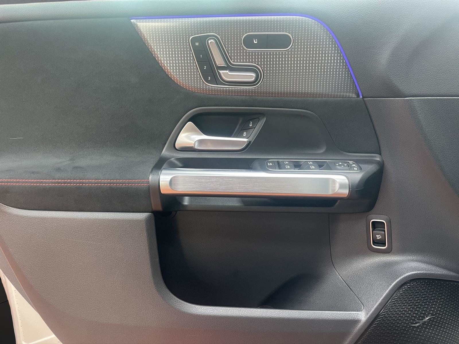 MERCEDES-BENZ EQB 350 4MATIC Swiss Star AMG Line, Elektro, Occasion / Gebraucht, Automatik - 7