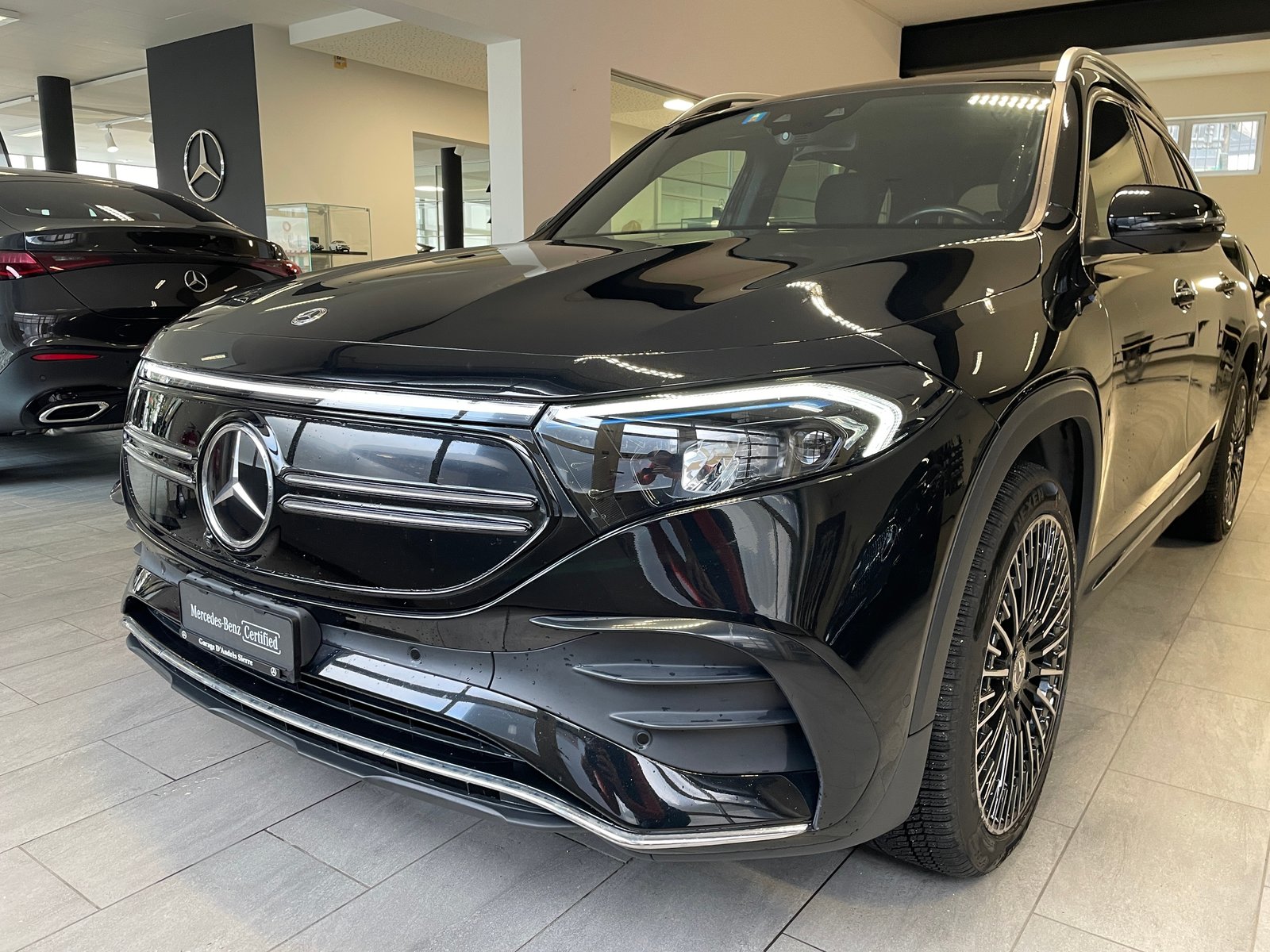MERCEDES-BENZ EQB 350 AMG Line 4Matic, Elektro, Occasion / Gebraucht, Automatik - 2