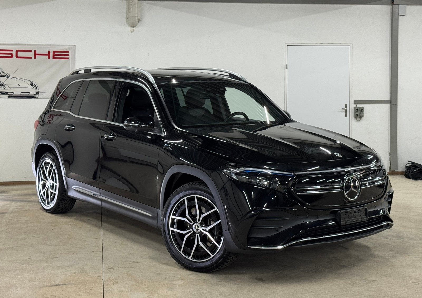MERCEDES-BENZ EQB 350 AMG Line 4Matic / Wärmepumpe, Elektro, Occasion / Gebraucht, Automatik - 4