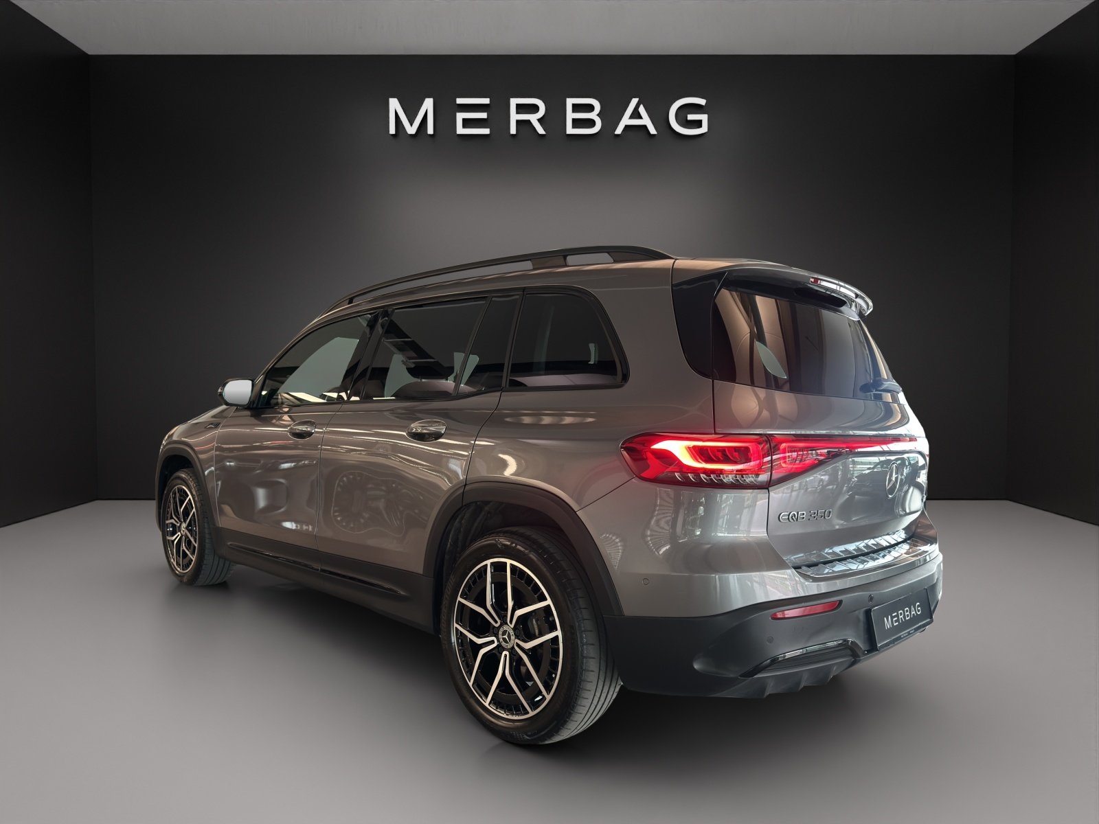 MERCEDES-BENZ EQB 350 AMG Line 4Matic, Elektro, Occasion / Gebraucht, Handschaltung - 4