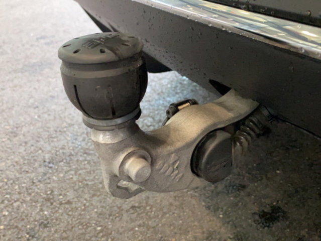 MERCEDES-BENZ EQC 400 AMG Line 4Matic, Second hand / Used, Automatic - 7