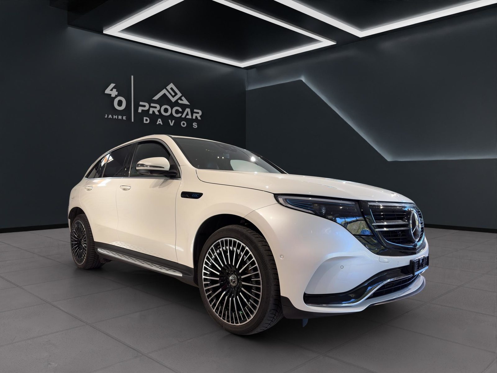 MERCEDES-BENZ EQC 400 AMG Line 4matic