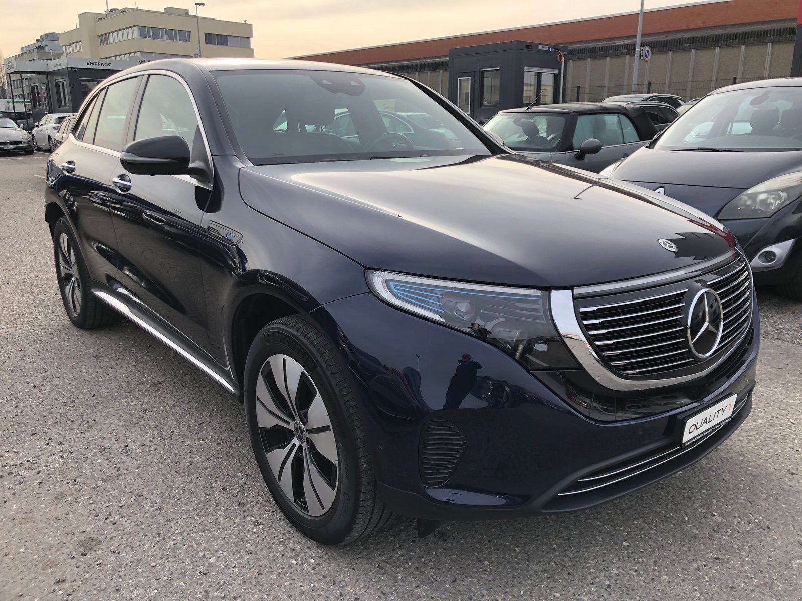 MERCEDES-BENZ EQC 400 4Matic EQ Star, Electric, Second hand / Used, Automatic - 3